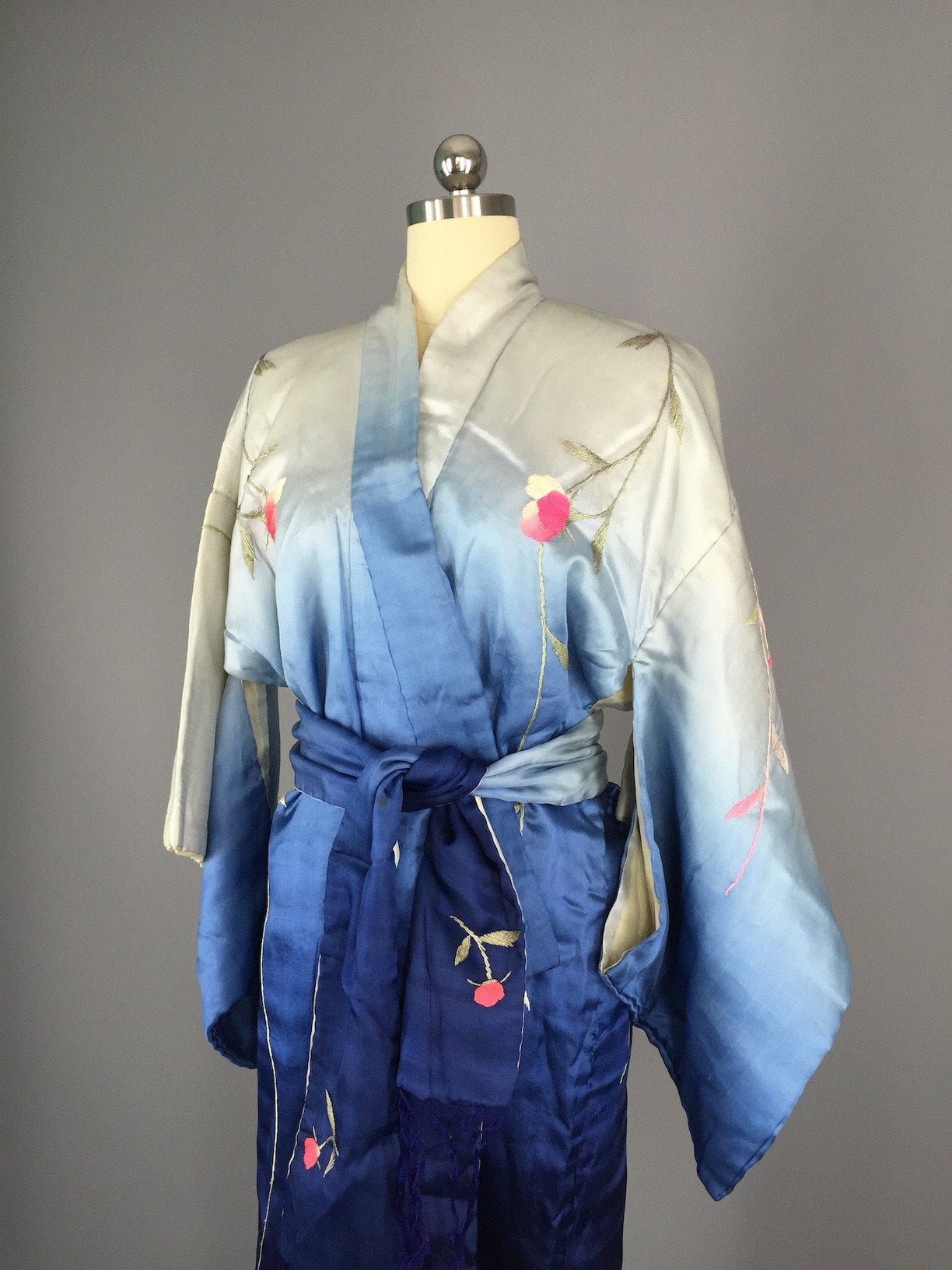 Vintage Silk Kimono Robe Blue Embroidered Peacock – ThisBlueBird