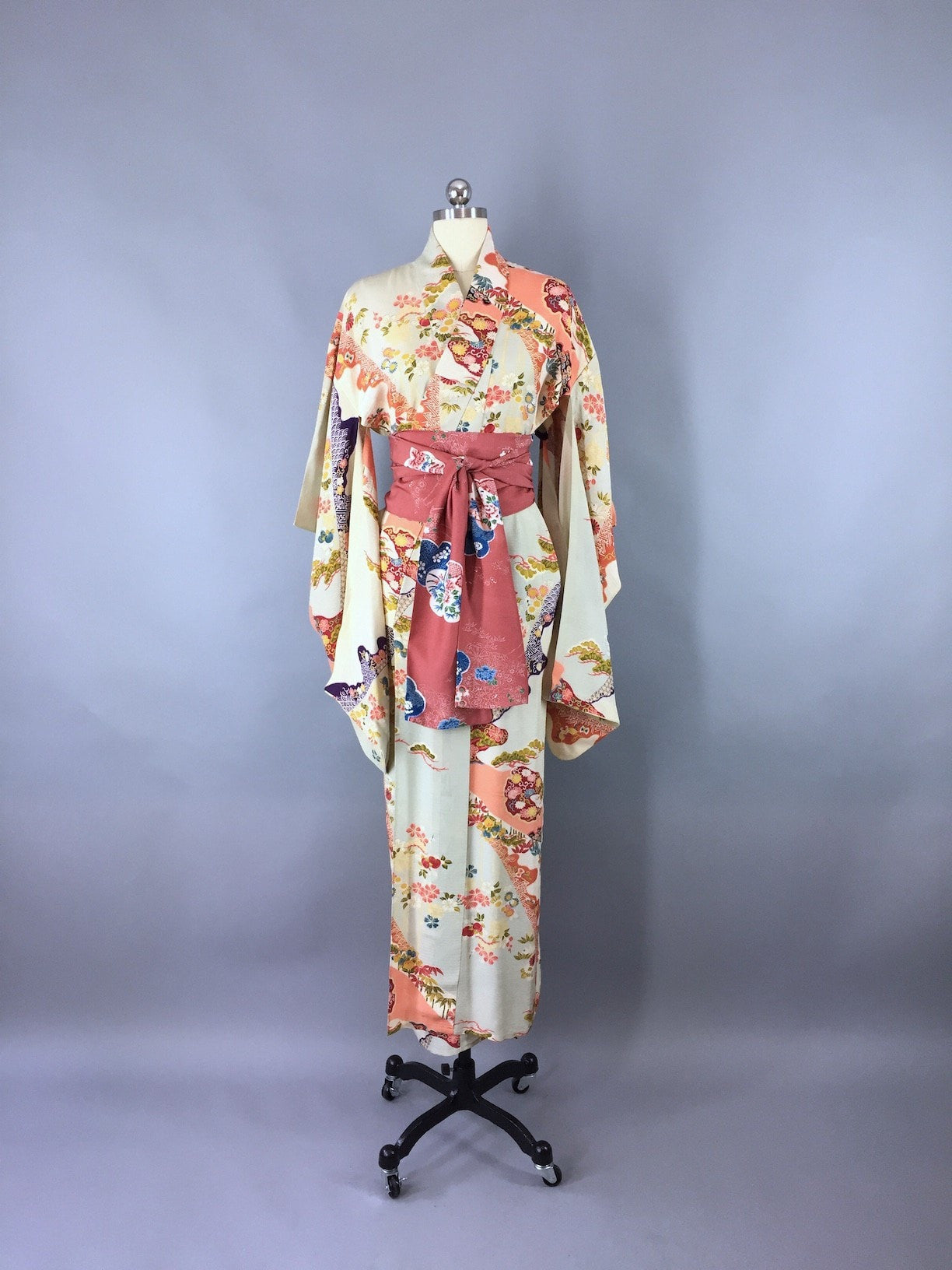 1920s Vintage Silk Kimono Robe / Autumn Floral