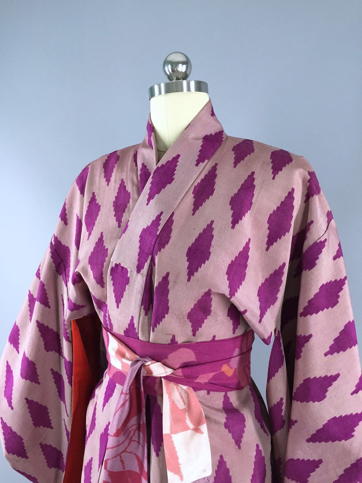 Vintage 1920s Silk Kimono Robe, Pink Dressing Gown – ThisBlueBird
