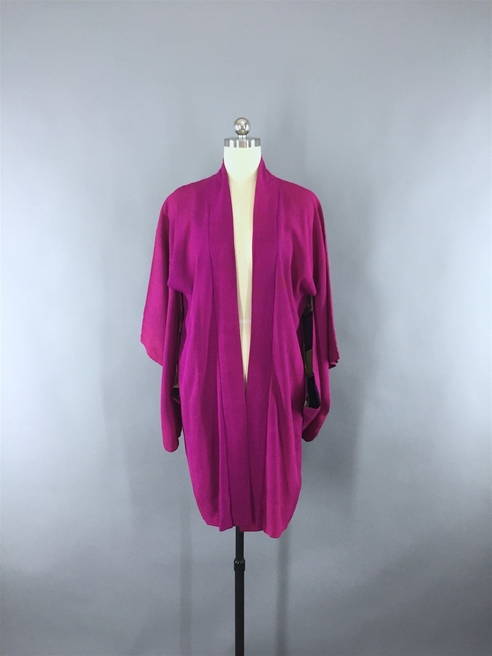 1930s Vintage Silk Haori Kimono Cardigan Jacket in Magenta Purple