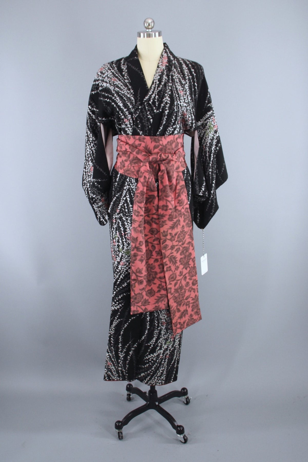 1940s Vintage Silk Kimono Robe / Black Silver Urushi Embroidery ...