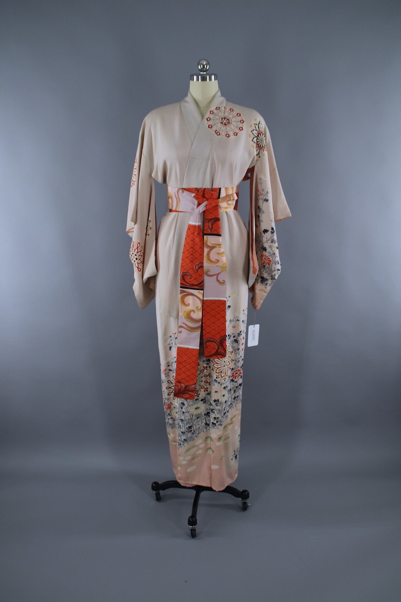1940s Vintage Silk Kimono Robe / Grey Red Floral Medallions Print ...