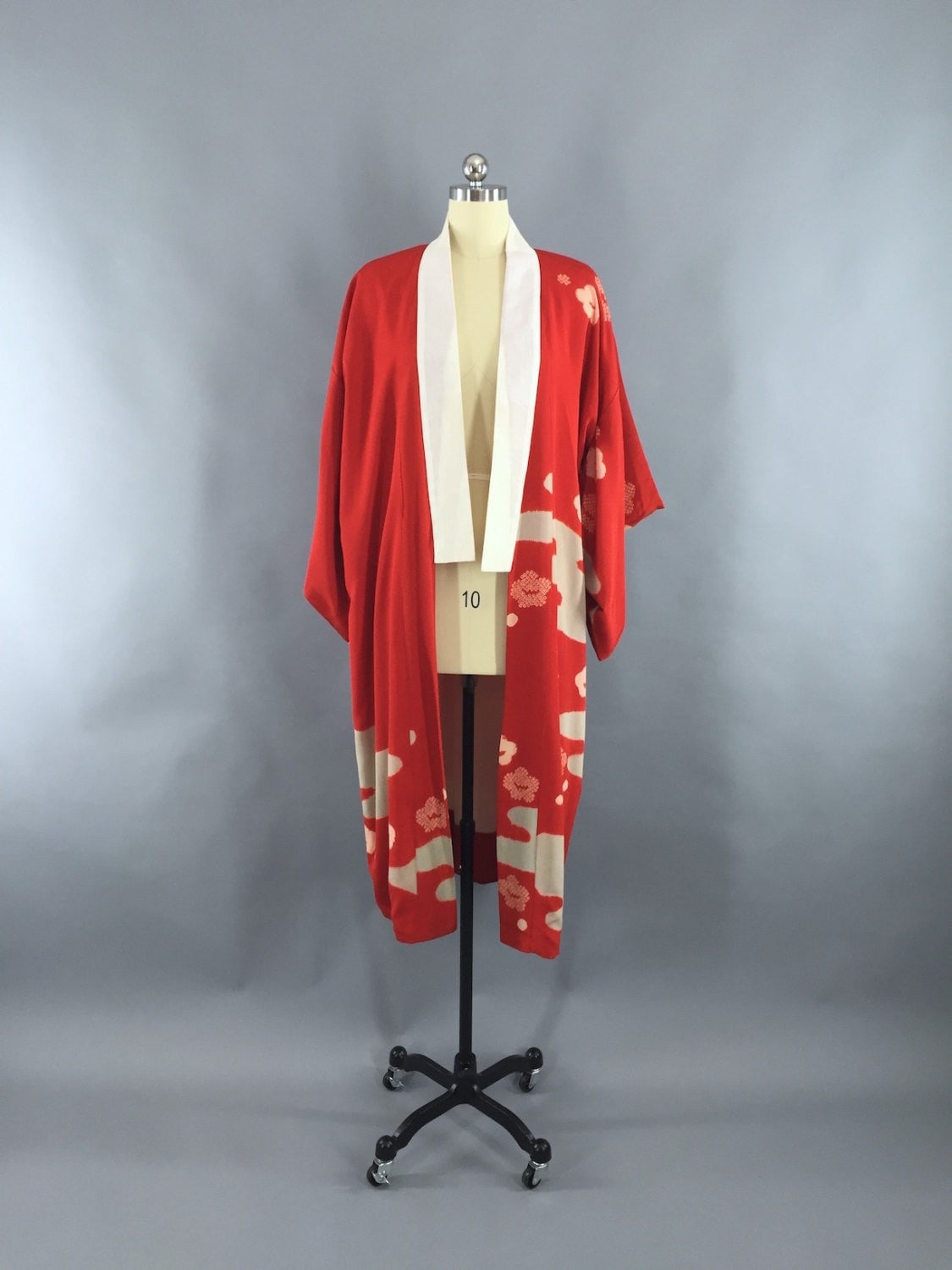 1940s Vintage Silk Kimono Robe / Red Shibori Print – ThisBlueBird