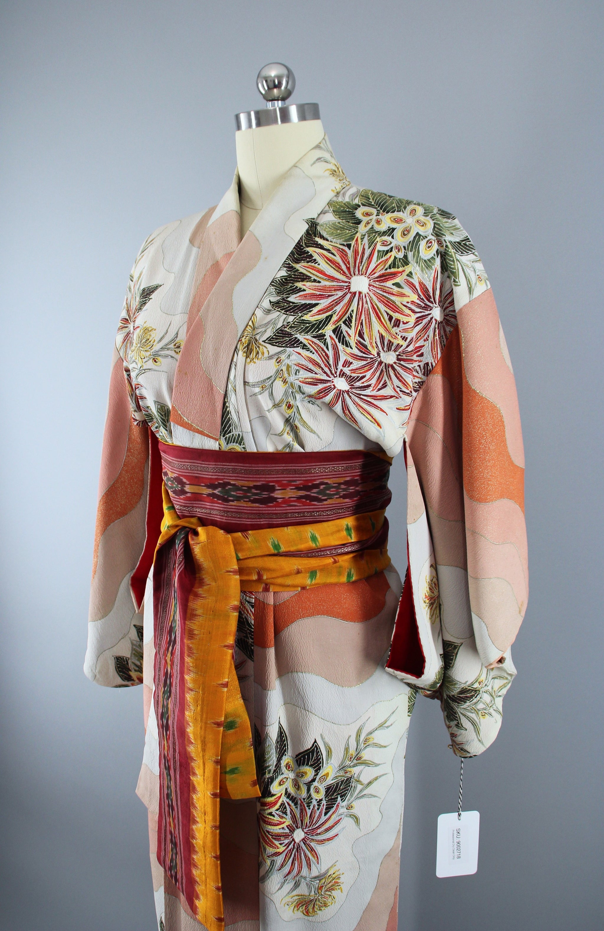 1940s Vintage Silk Kimono Robe / White Terra Cotta Floral Print