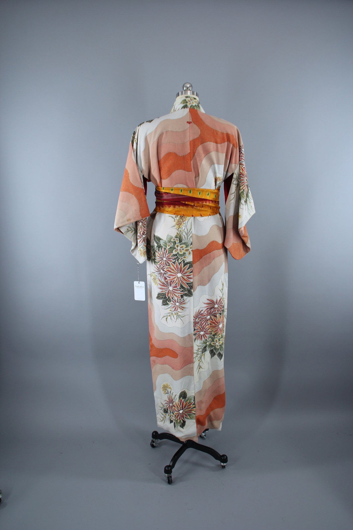 1940s Vintage Silk Kimono Robe / White Terra Cotta Floral Print ...
