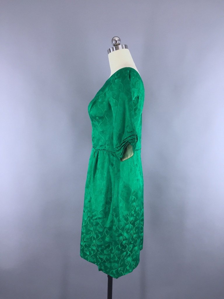 1950s Vintage Emerald Green Satin Damask Cocktail Dress – ThisBlueBird