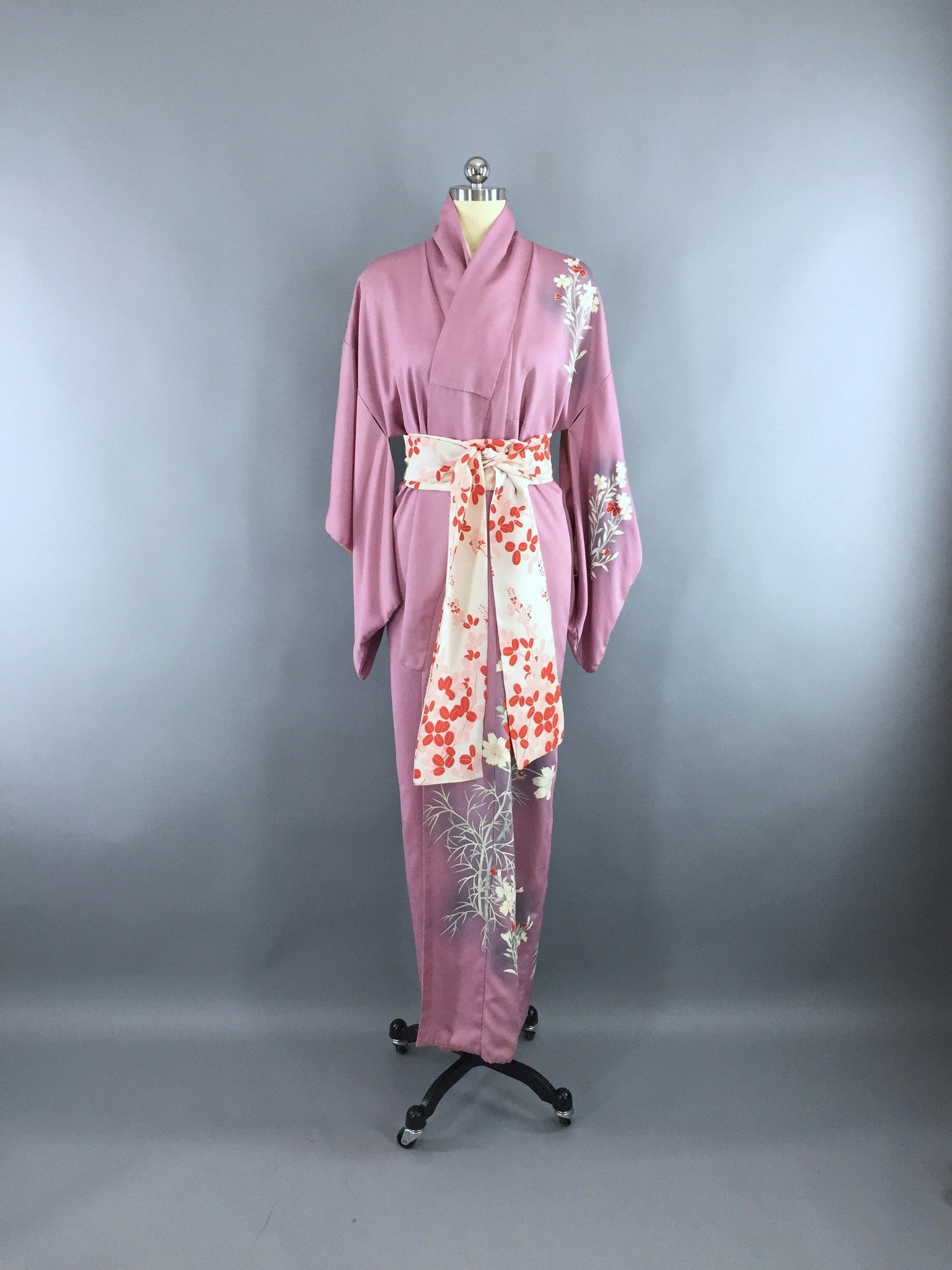 1950s Vintage Kimono Robe with Lavender and Red Floral Print – ThisBlueBird