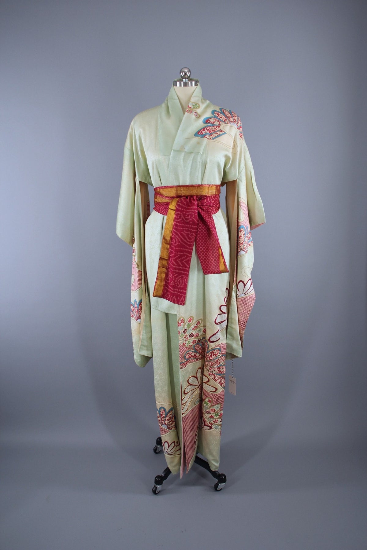1950s Vintage Silk Kimono Robe Furisode / Pastel Mint Green Floral Pat ...
