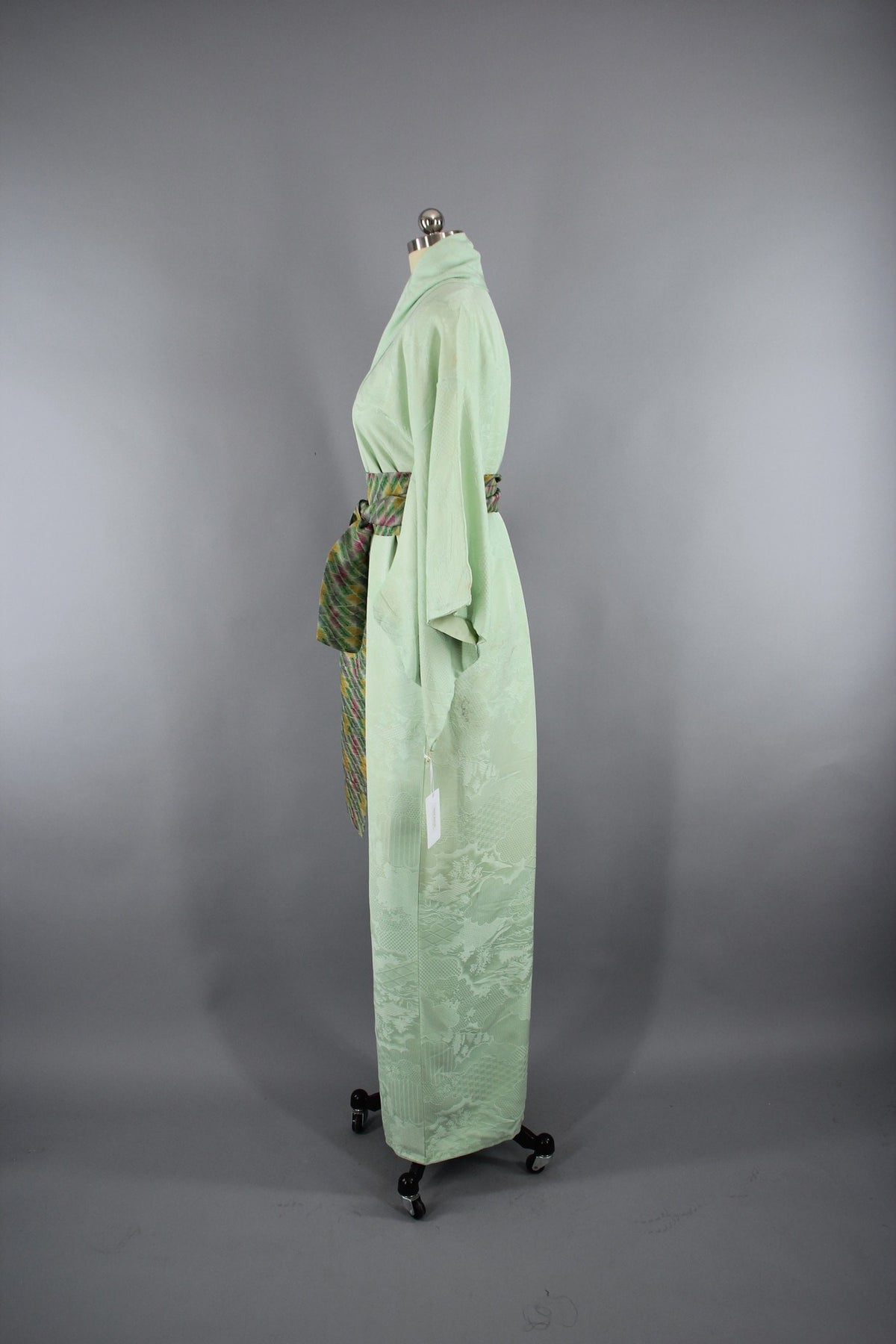 1950s Vintage Silk Kimono Robe in Pastel Mint Green – ThisBlueBird