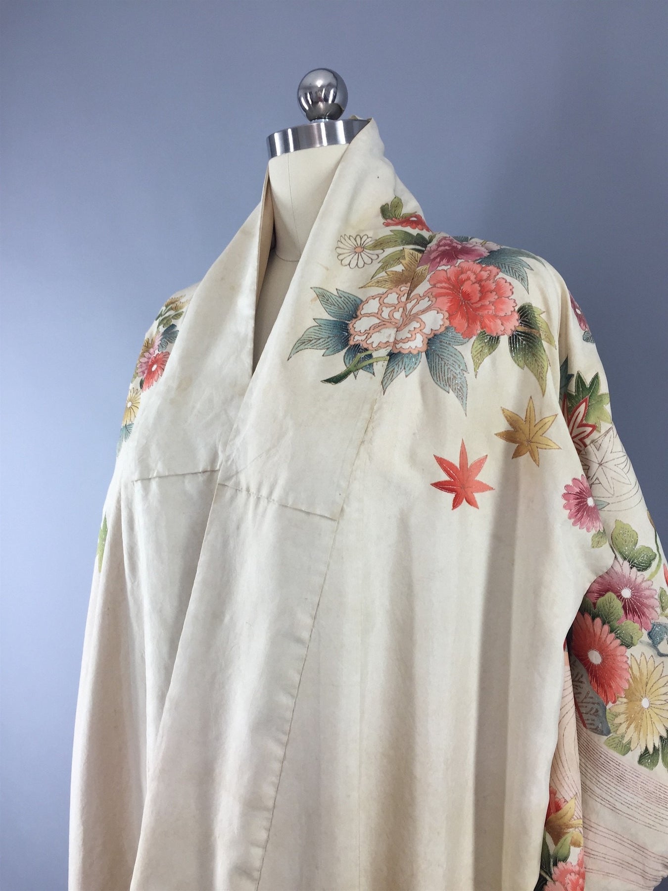 1950s Vintage Silk Kimono Robe / Ivory Floral Print – ThisBlueBird