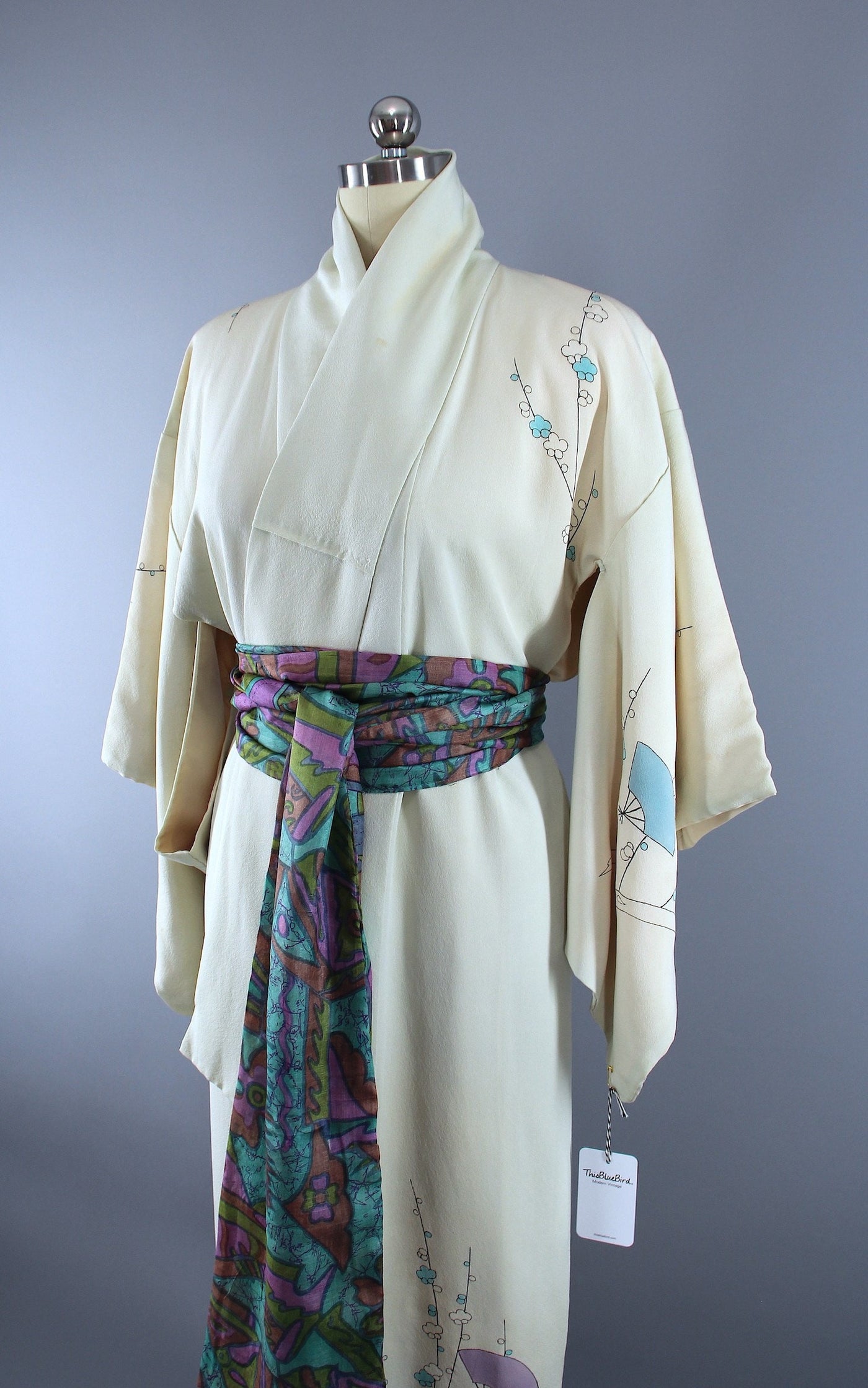 1950s Vintage Silk Kimono Robe / Ivory Lavender Fans Floral – ThisBlueBird