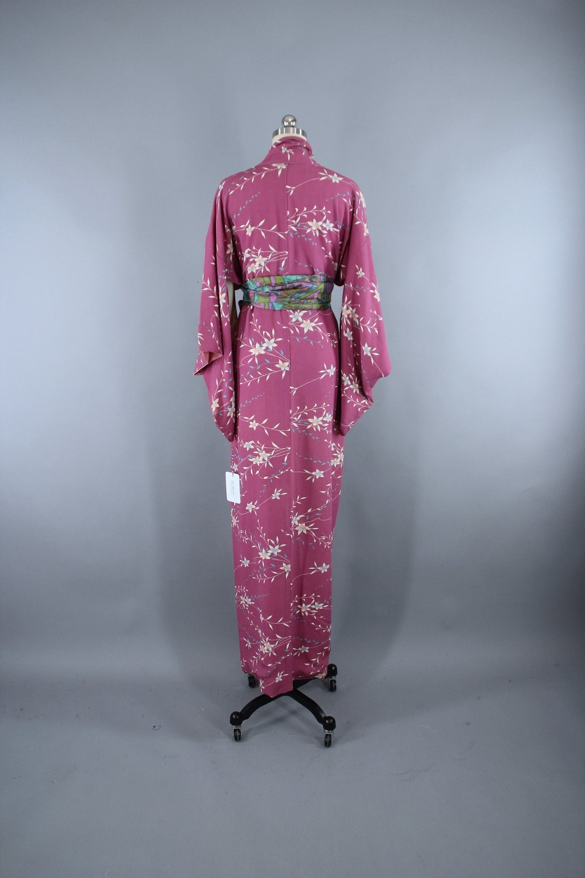 1950s Vintage Silk Kimono Robe / Orchid Pink Floral Print – ThisBlueBird