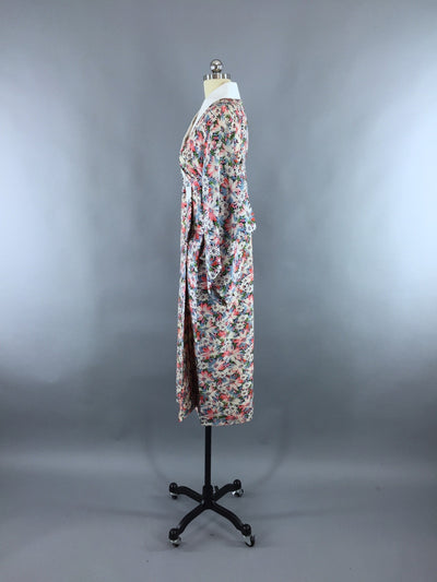 1950s Vintage Silk Kimono Robe with Pink Daisy Floral Print – ThisBlueBird