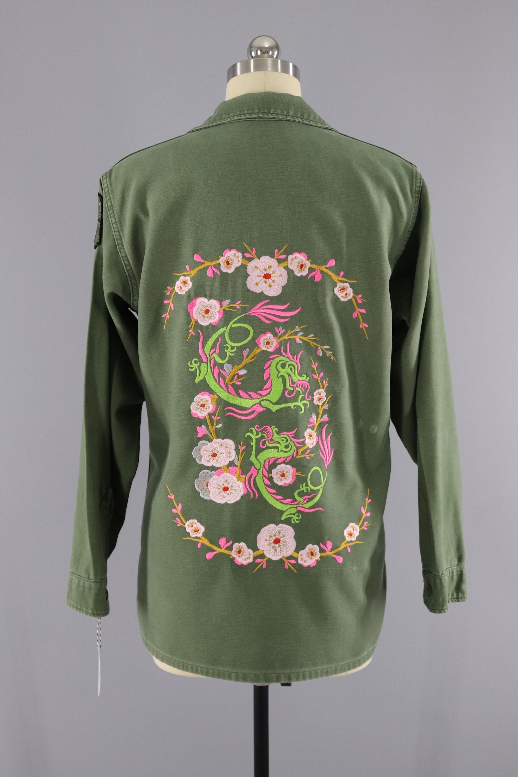 1960s Vintage Embroidered NEON Dragon Camo Shirt Jacket – ThisBlueBird
