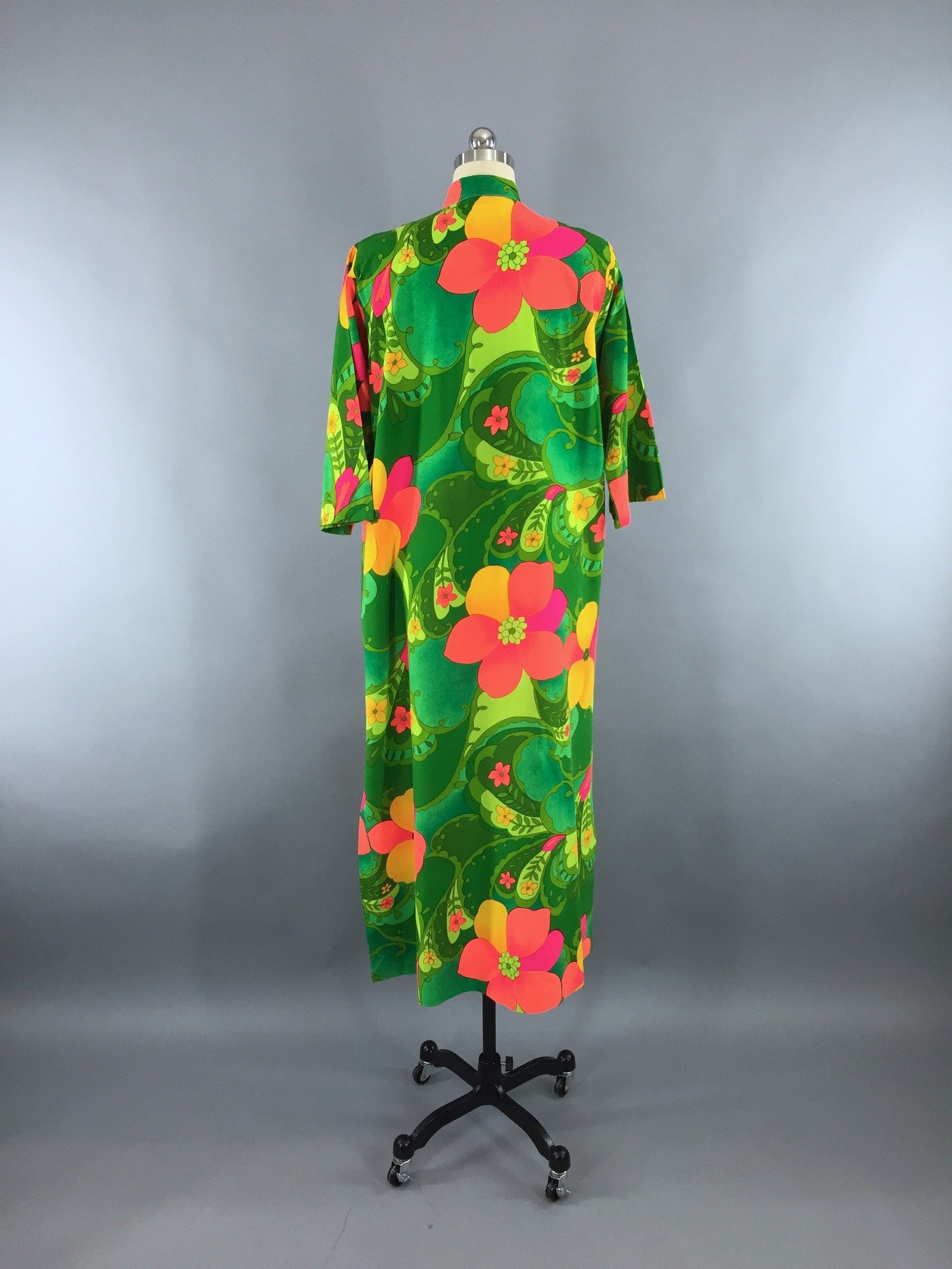 1960s Vintage Neon Green Hawaiian Print Caftan Dress
