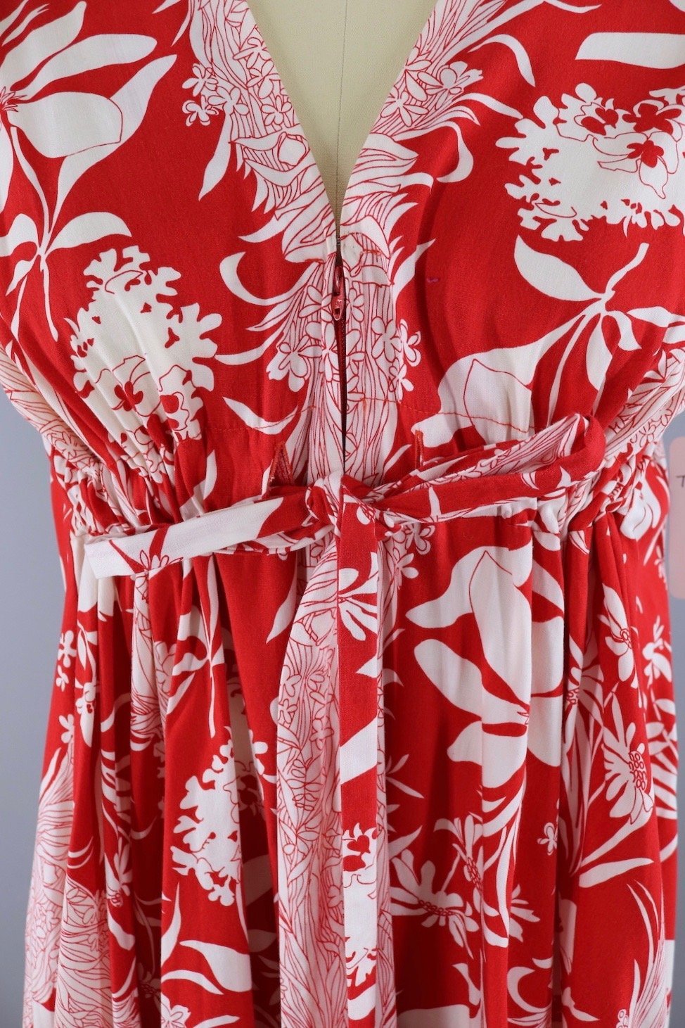 1960s Vintage Red & White Floral Print Caftan Dress / Vivante Flobert ...