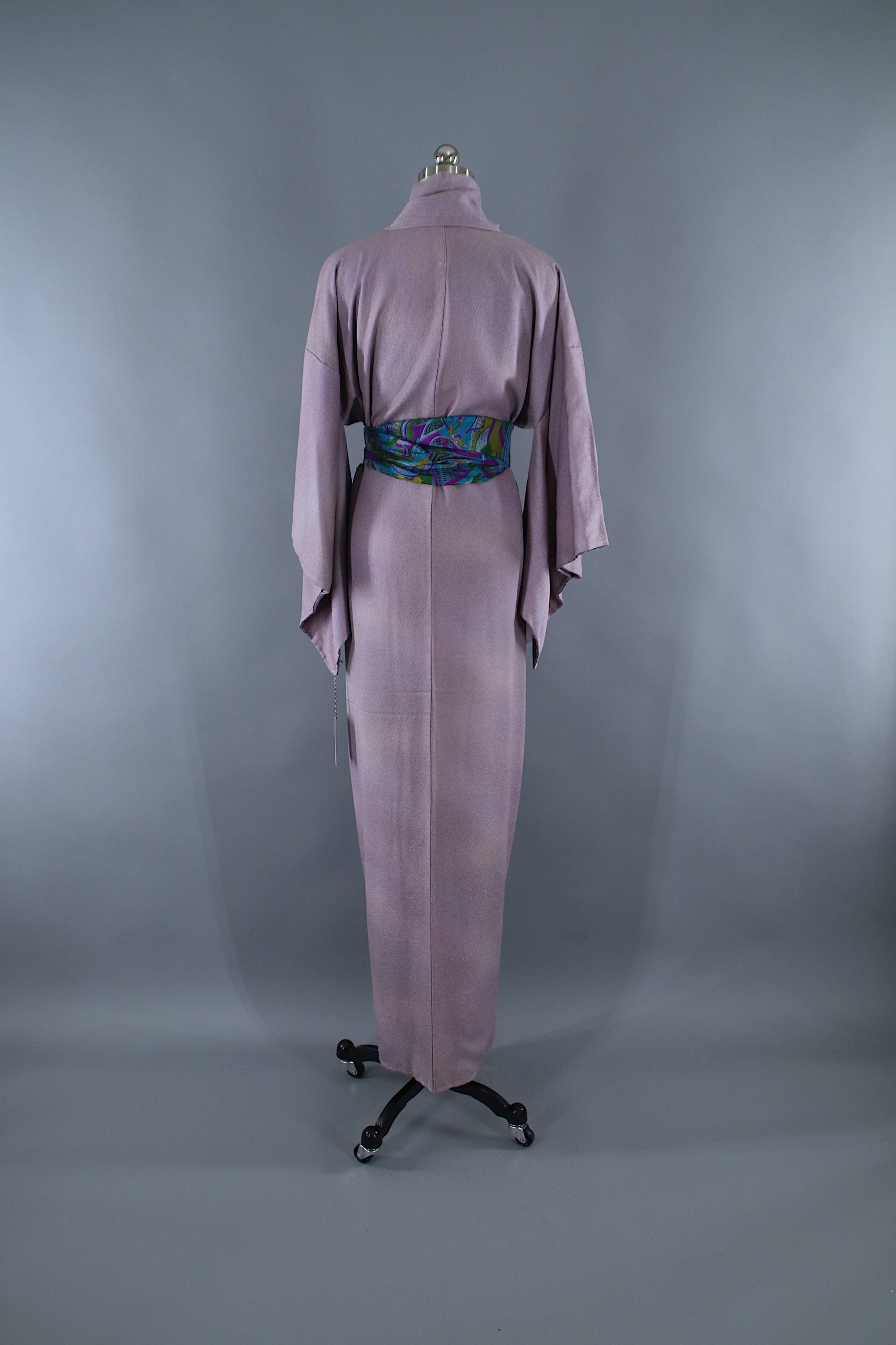 1960s Vintage Silk Kimono Robe / Dusty Lavender