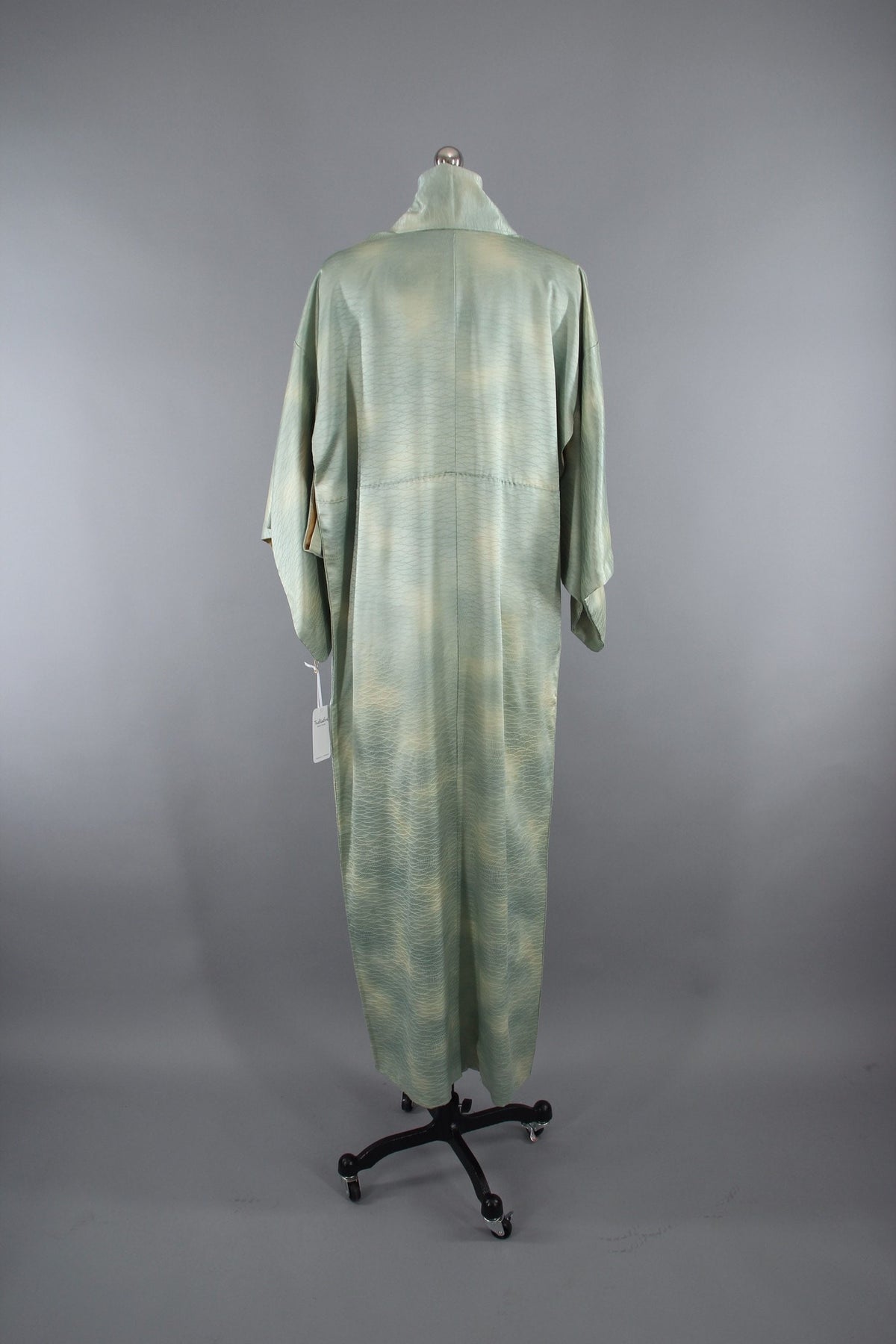 1960s Vintage Silk Kimono Robe in Sea Foam Green Ombre Satin – ThisBlueBird