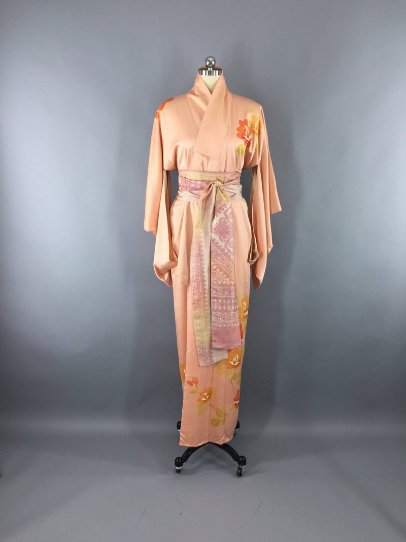 1960s Vintage Silk Kimono Robe / Peach Floral Print
