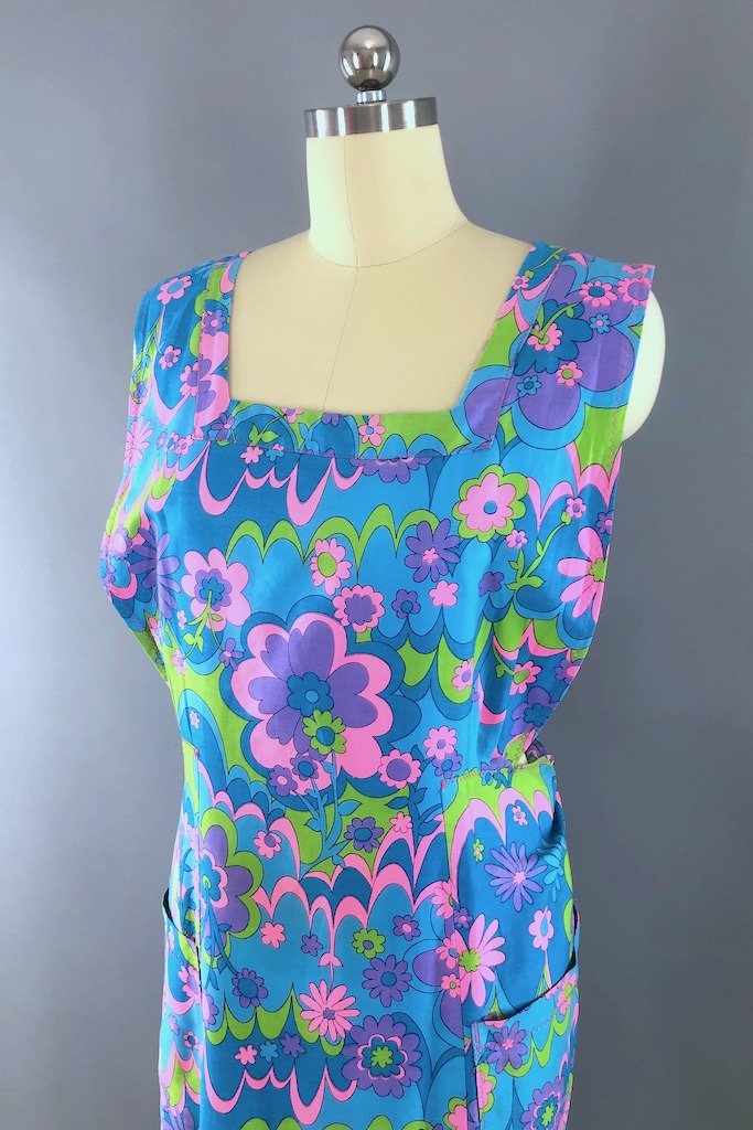 Mod Blue Floral Print Cotton Smock Apron