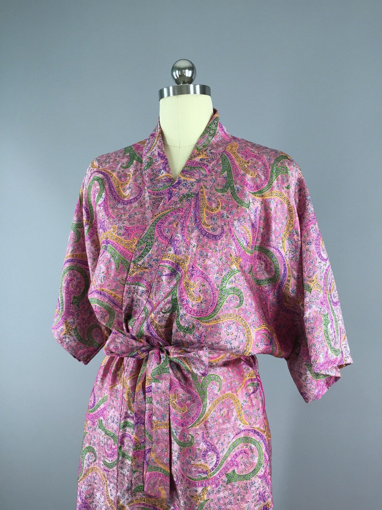 Silk Sari Robe / Pink Brocade Paisley – ThisBlueBird