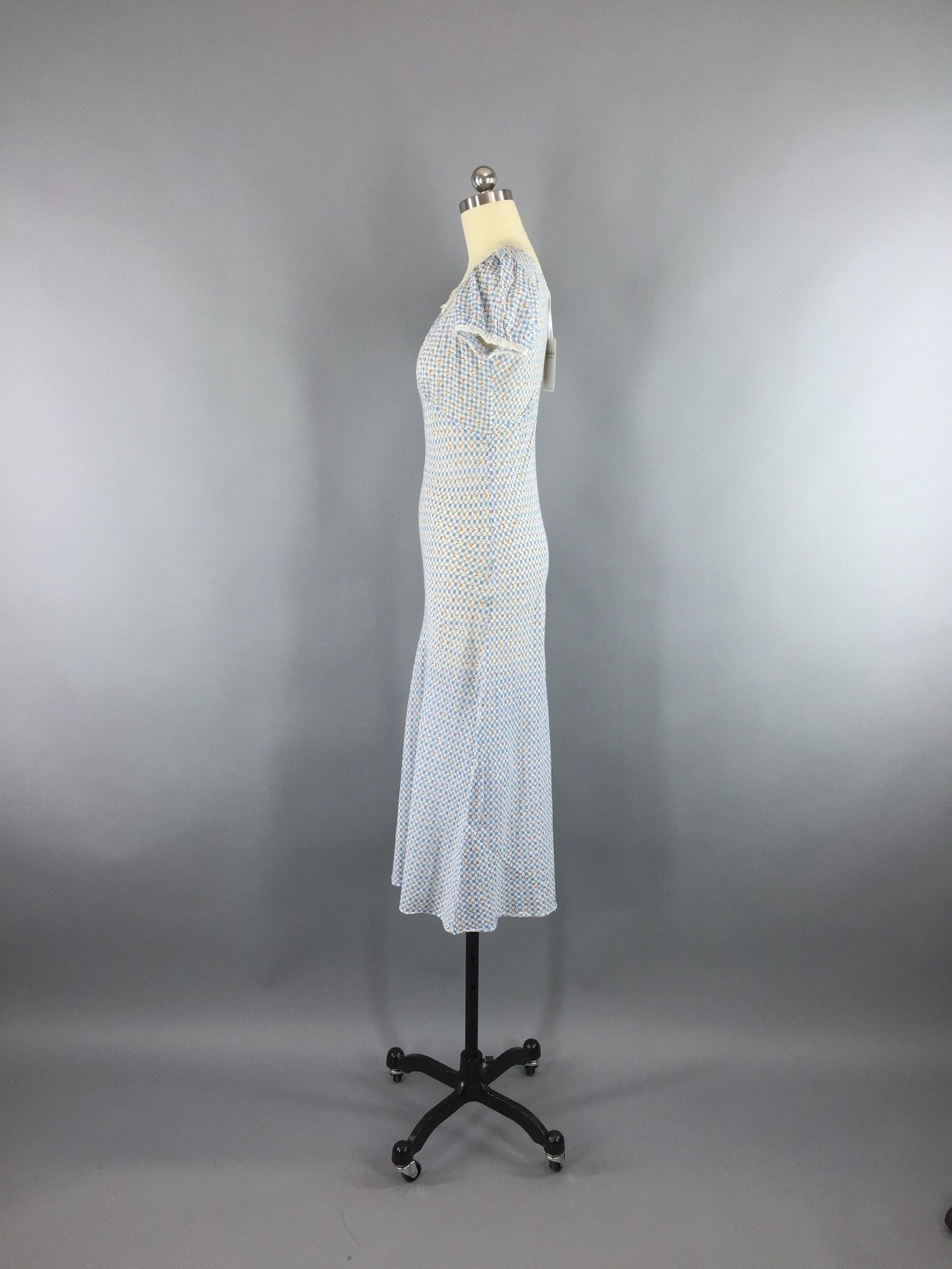 Vintage 1930s Dress / Bias Cut / House Dress Nightgown / Blue Floral P ...