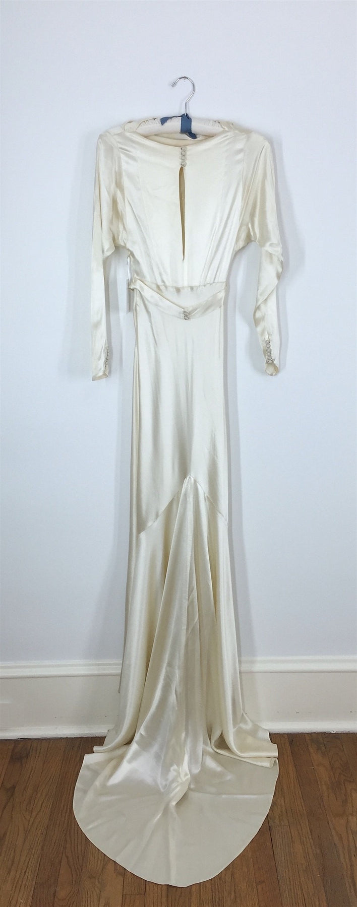 Vintage 1930s Ivory Bias Cut Satin Wedding Gown with Train – ThisBlueBird