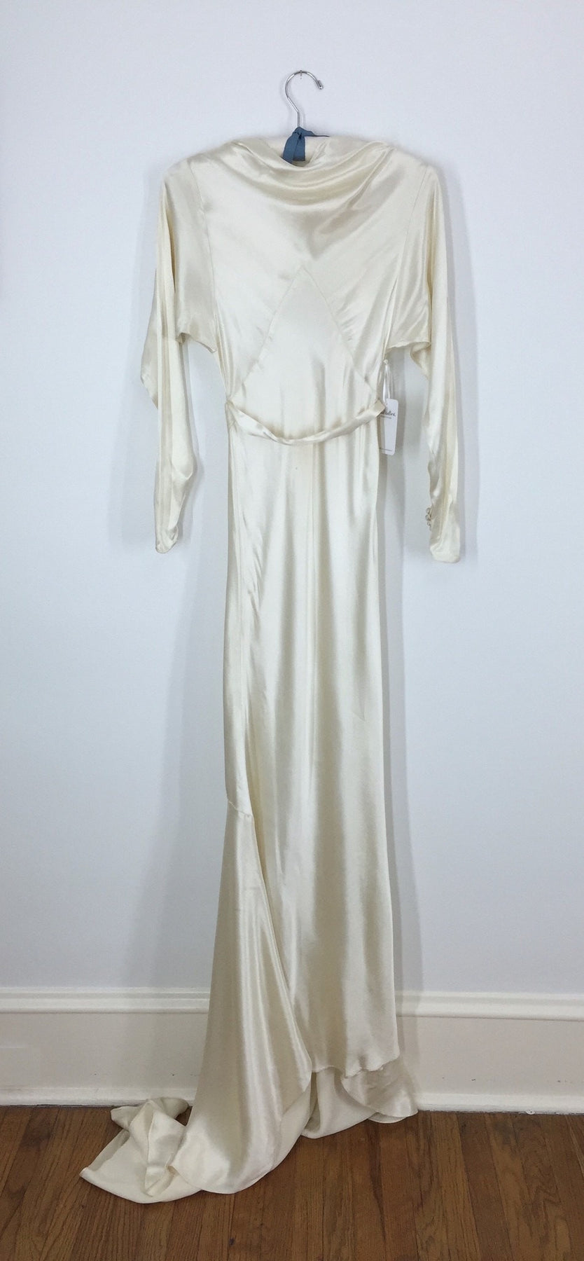 Vintage 1930s Ivory Bias Cut Satin Wedding Gown with Train – ThisBlueBird