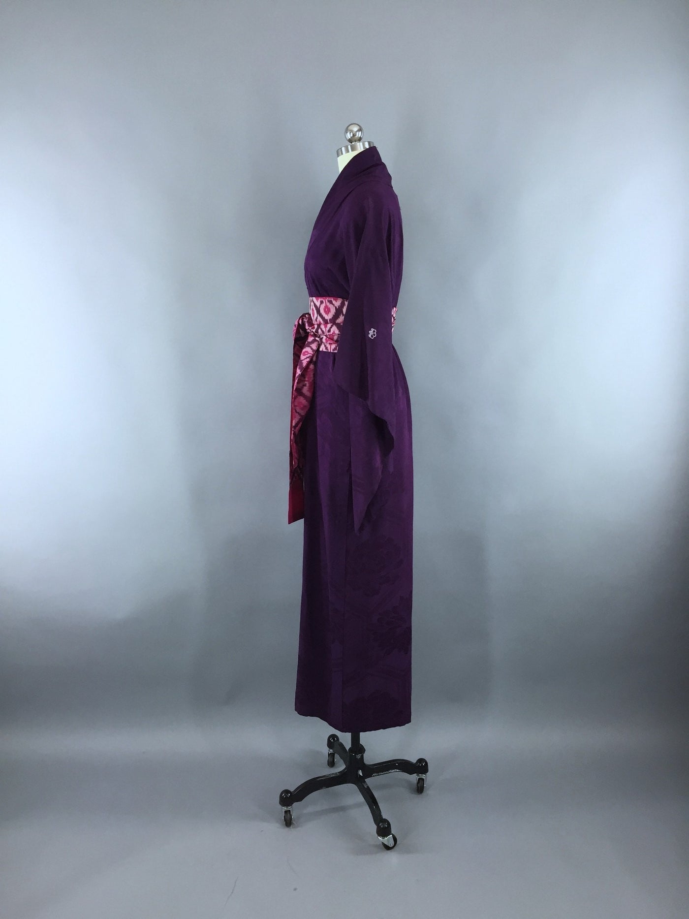 Vintage 1930s Silk Kimono Robe / Art Deco Purple Chrysanthemum ...