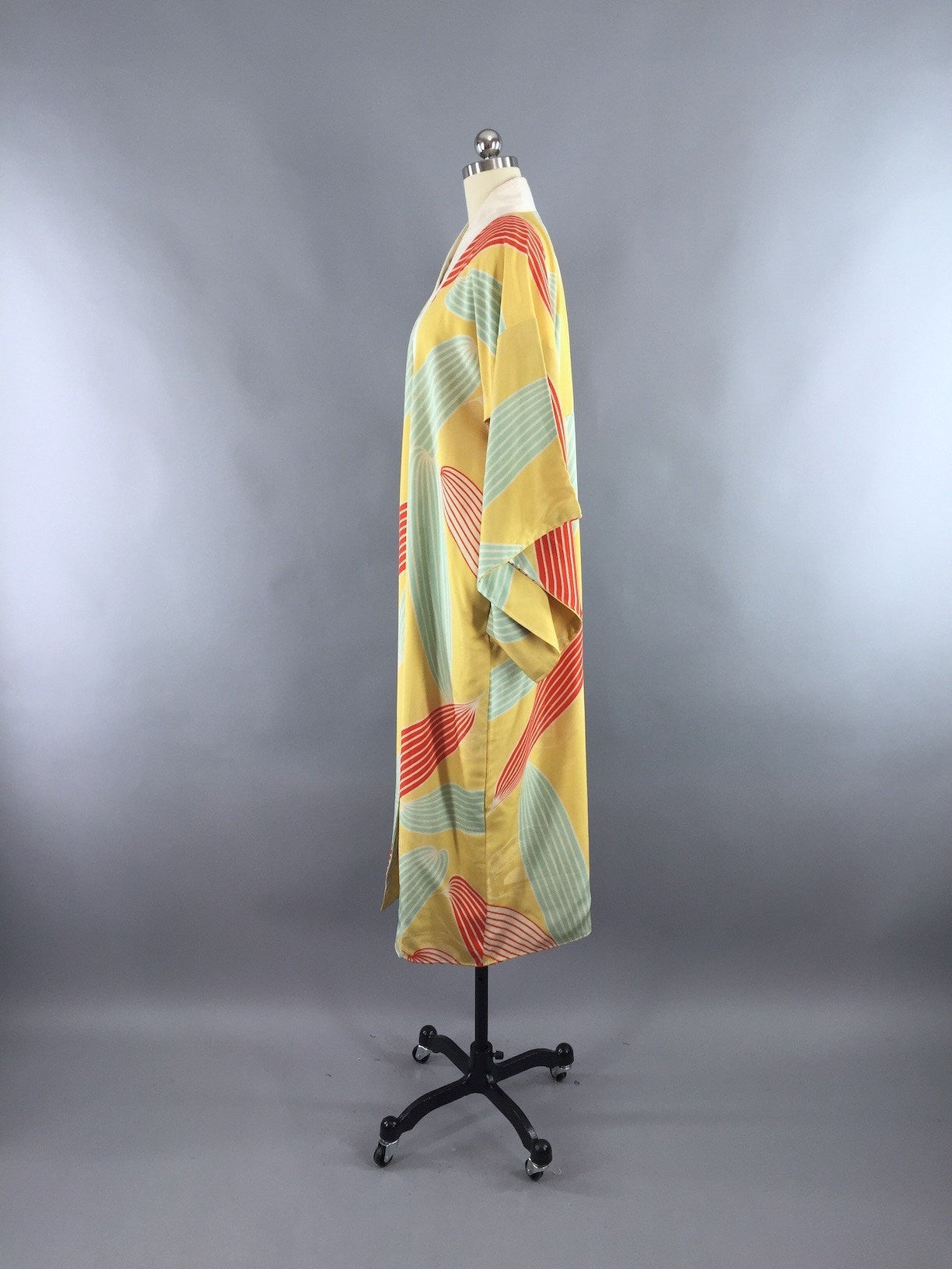 Vintage 1930s Silk Kimono Robe / Art Deco Yellow Palm Leaf Print ...