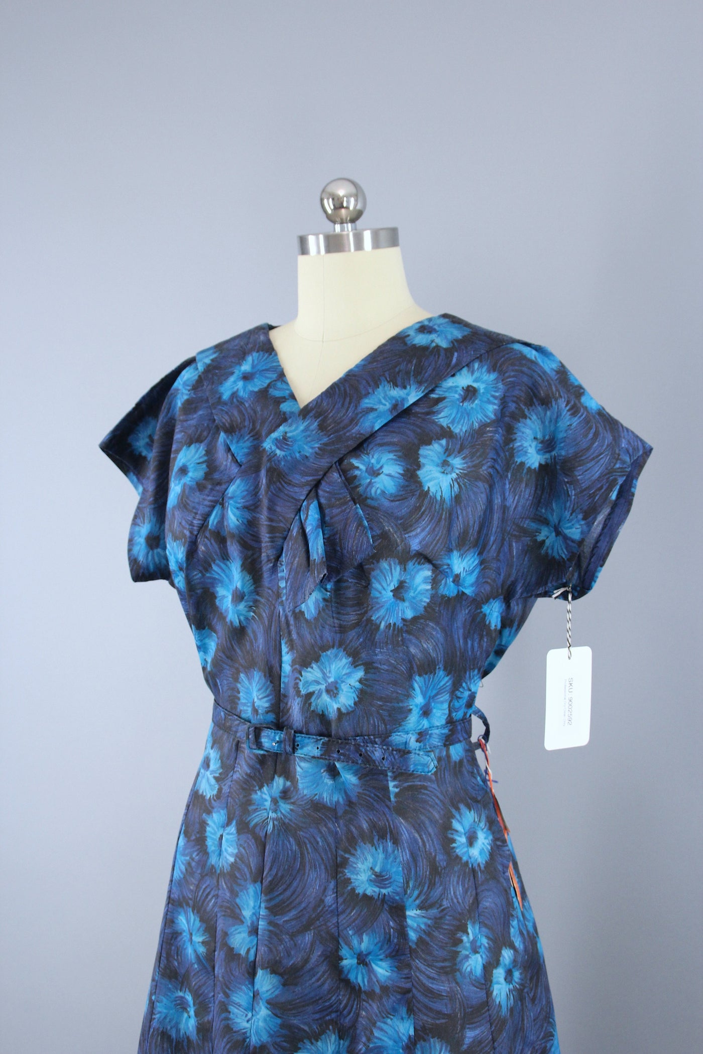 Vintage 1950s Blue Floral Print Day Dress – ThisBlueBird