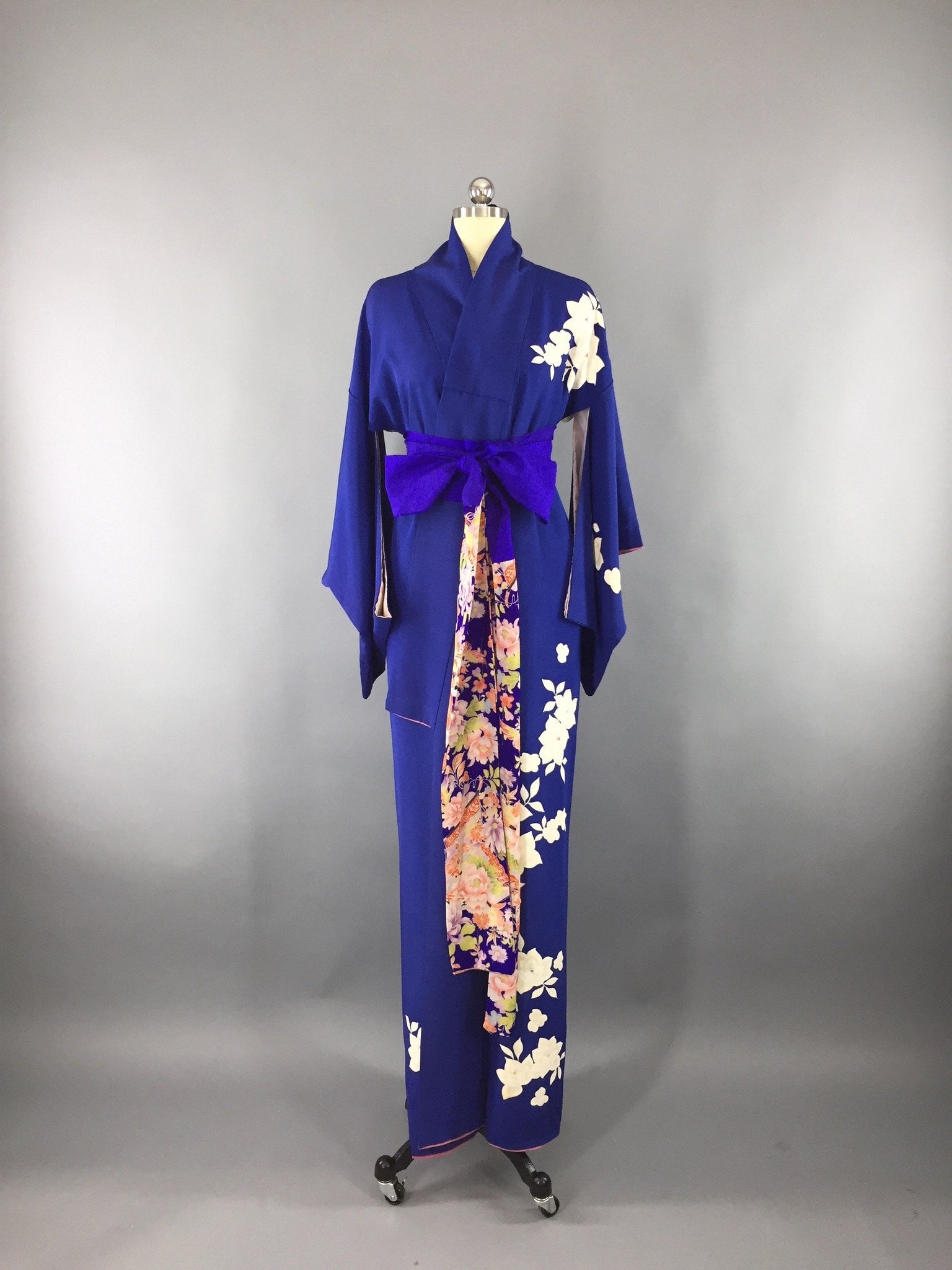 Vintage 1950s Kimono Robe / Royal Blue Floral Print – ThisBlueBird