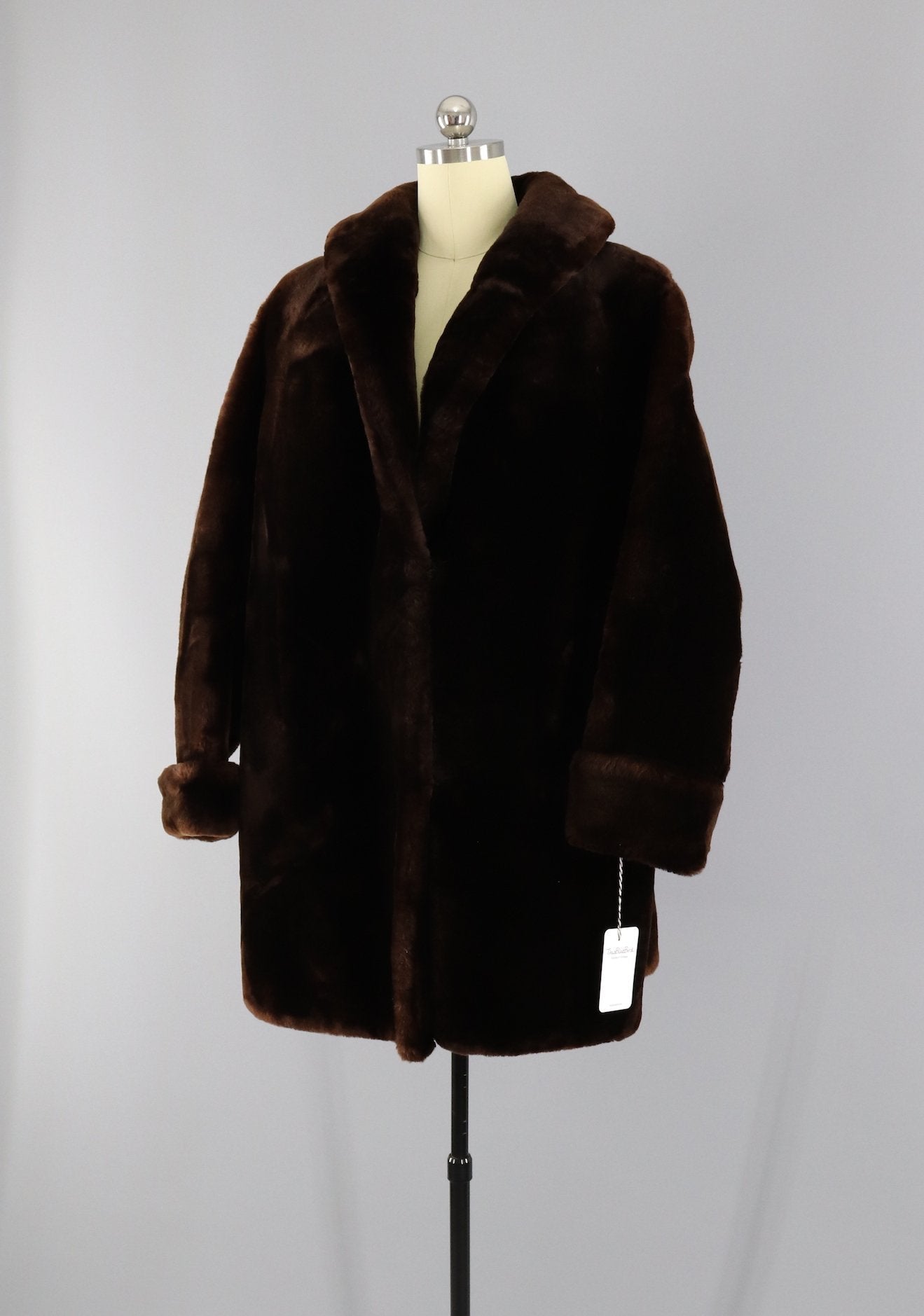 Vintage 1950s Mouton Fur Coat / Dark Brown Fur Sheared Lamb – ThisBlueBird