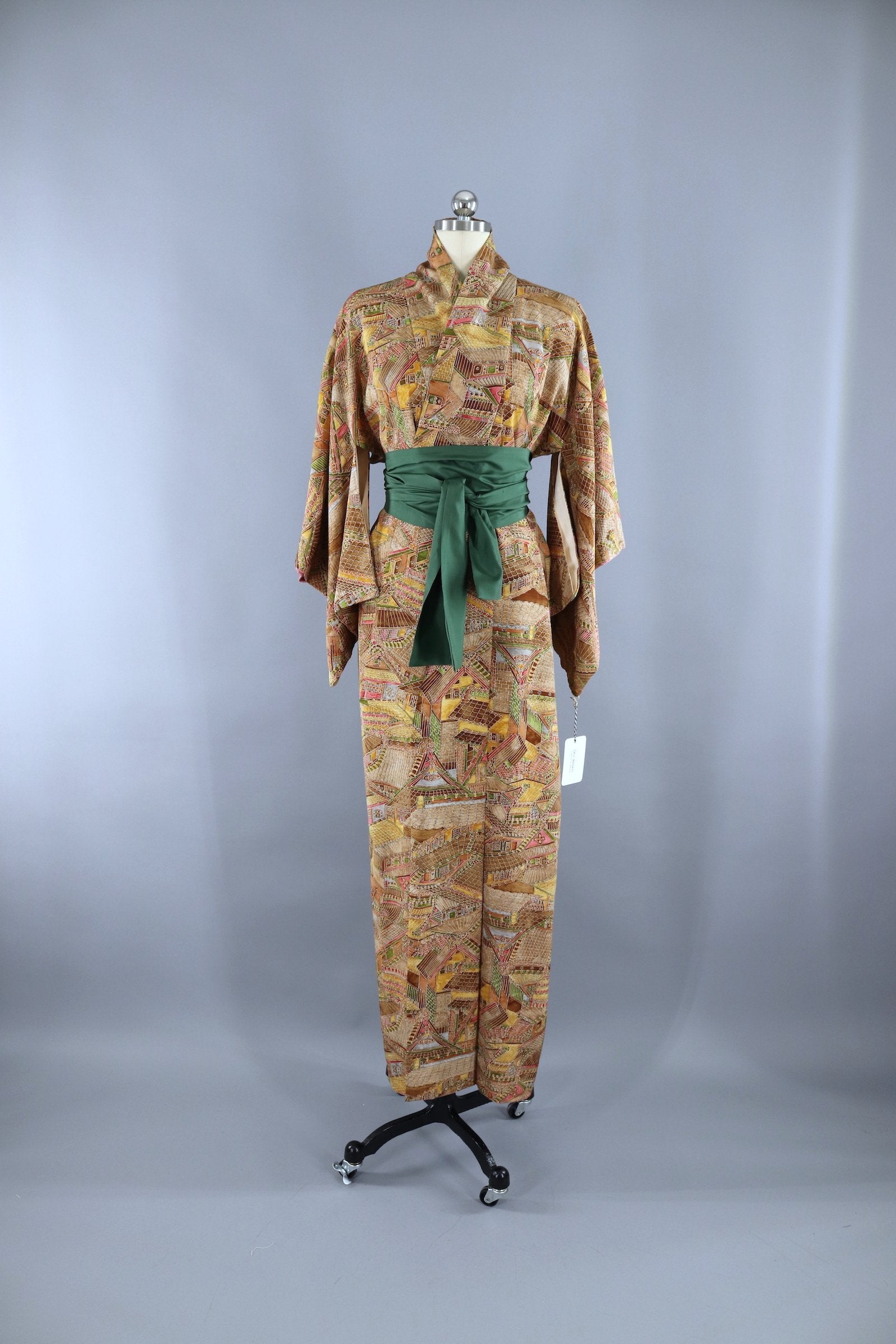 Vintage 1950s Silk Kimono Robe / Tan Houses Rooftops Novelty Print ...