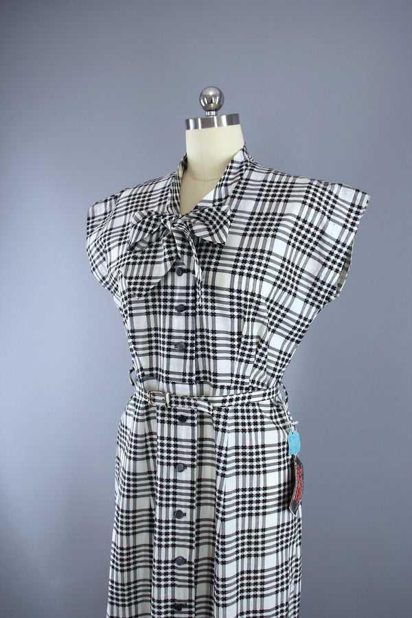 Vintage 1950s Smart Setter Day Dress / Black & White Plaid Checkered C