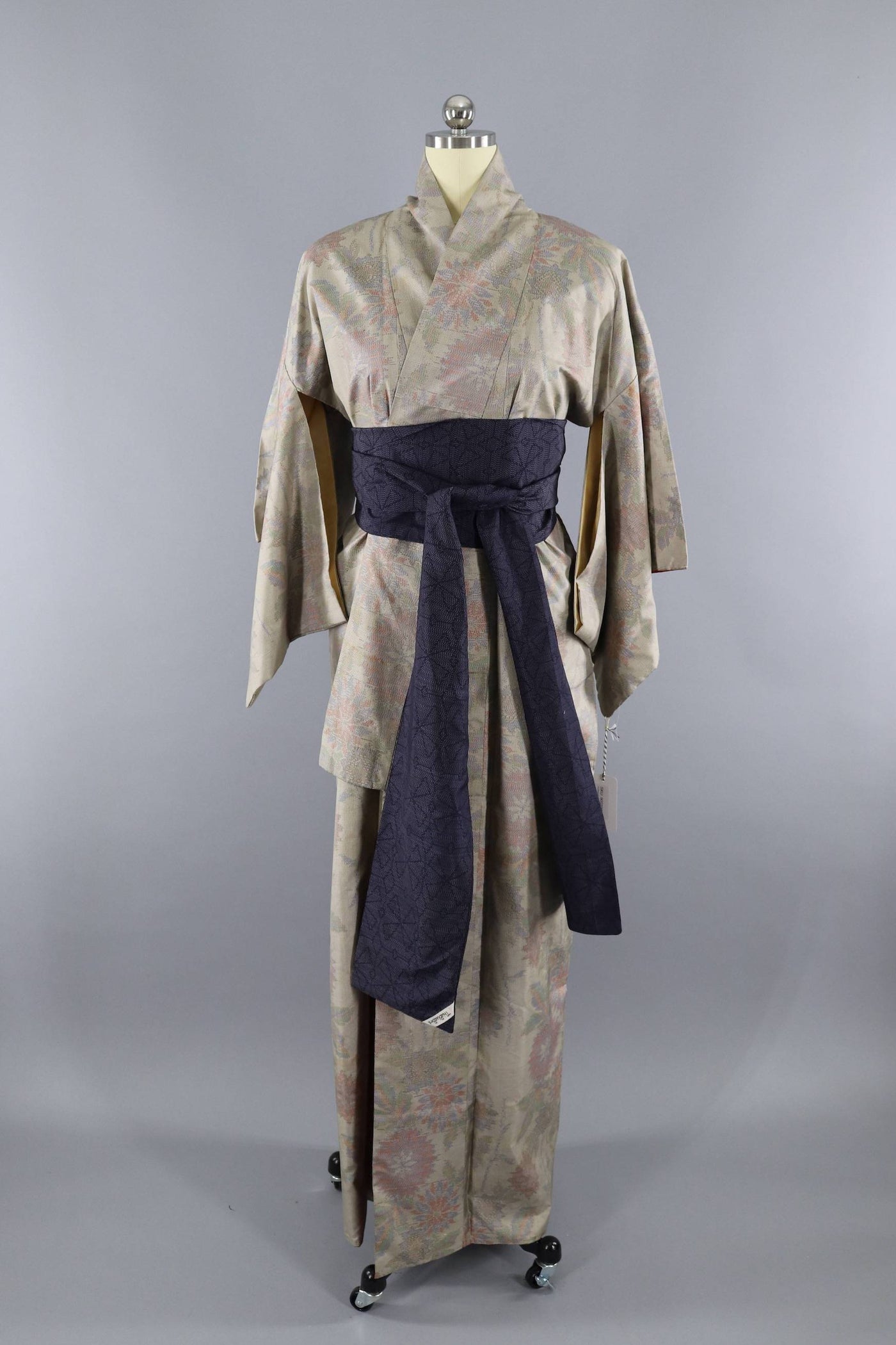 Vintage 1960s Kimono Robe / Taupe Beige Blue Floral – ThisBlueBird
