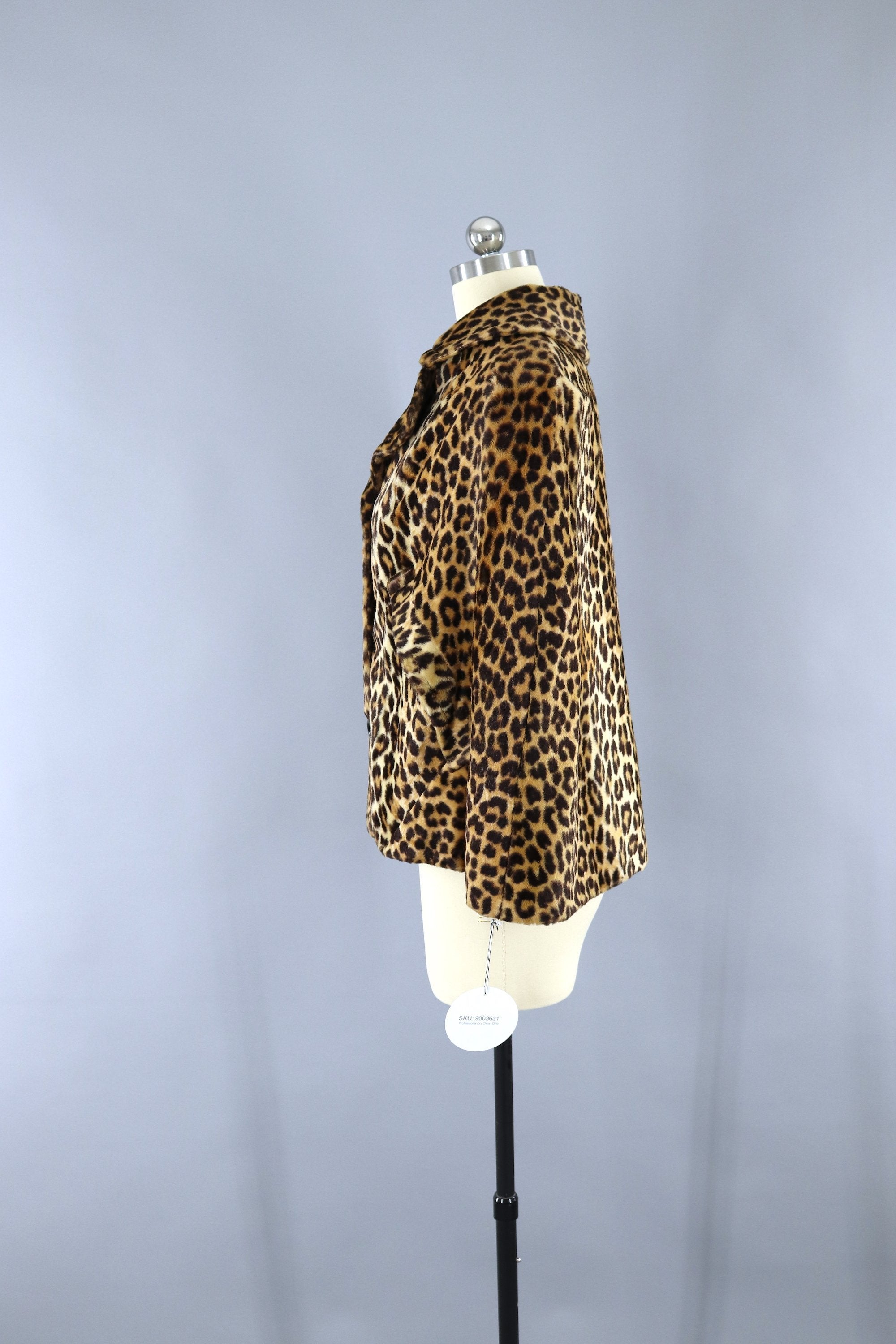 Vintage 1960s Leopard Faux Fur Cape Jacket