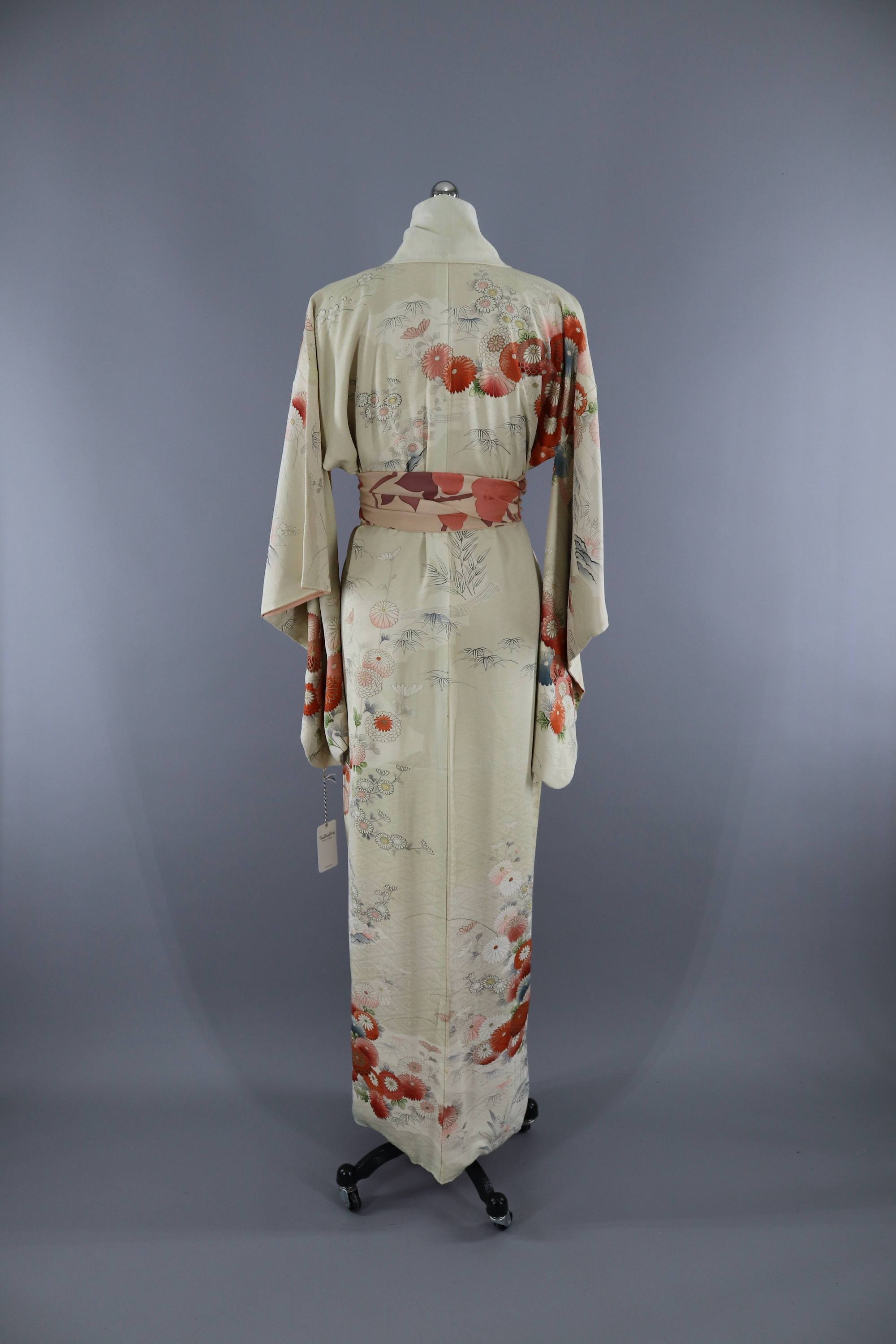 Vintage 1960s Silk Kimono Robe / Ivory Salmon Pink Floral