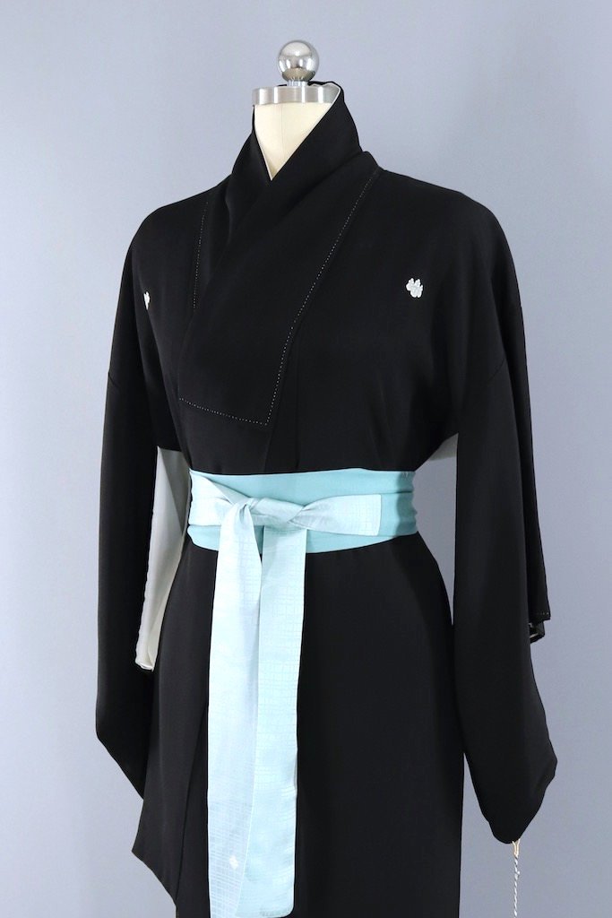 Vintage Black Doves Silk Kimono Robe – ThisBlueBird