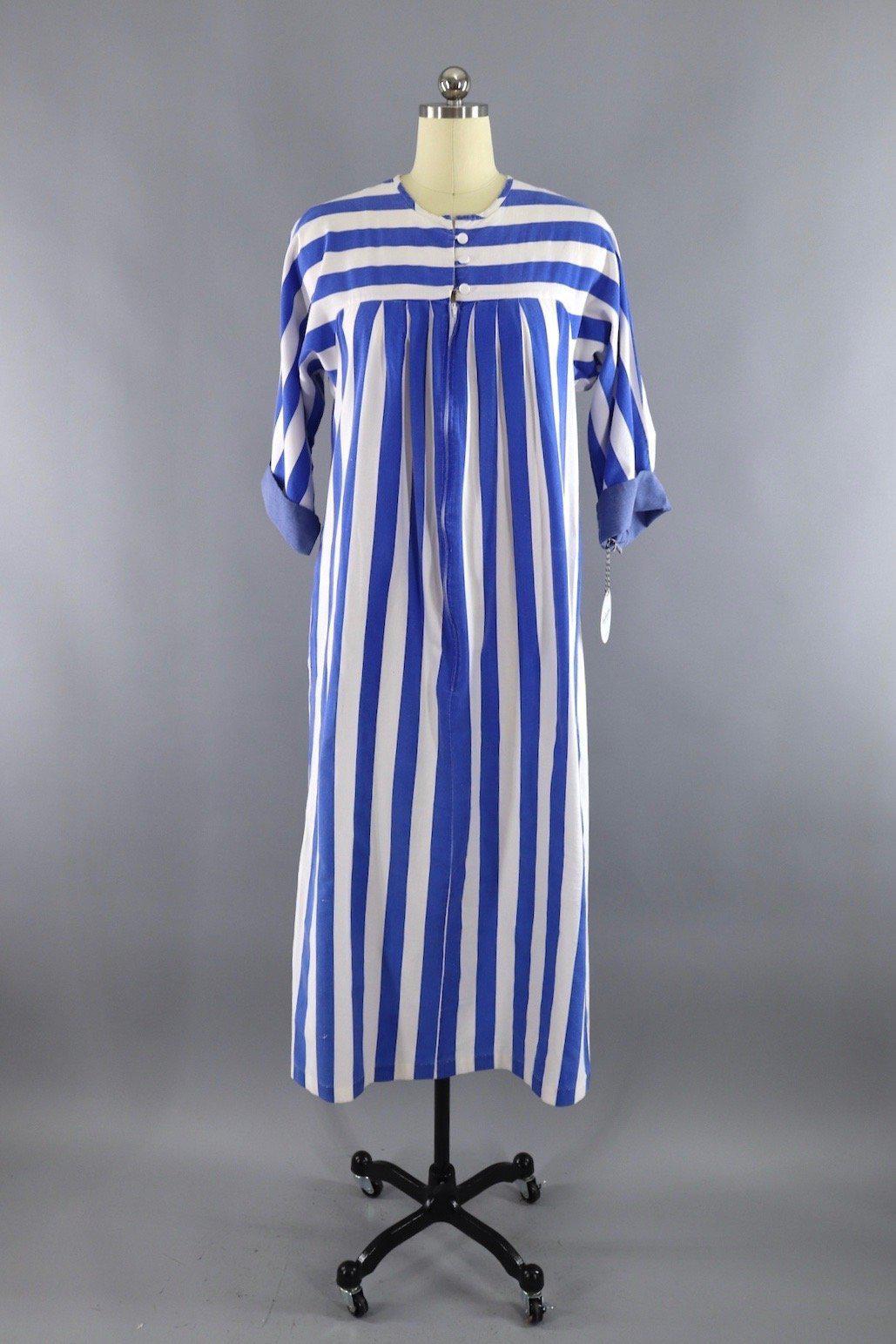 blue and white caftan