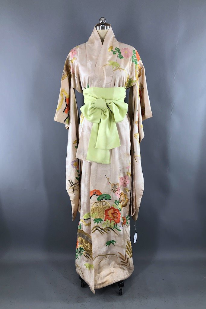 Vintage Ivory Silk Embroidered Kimono Robe – ThisBlueBird