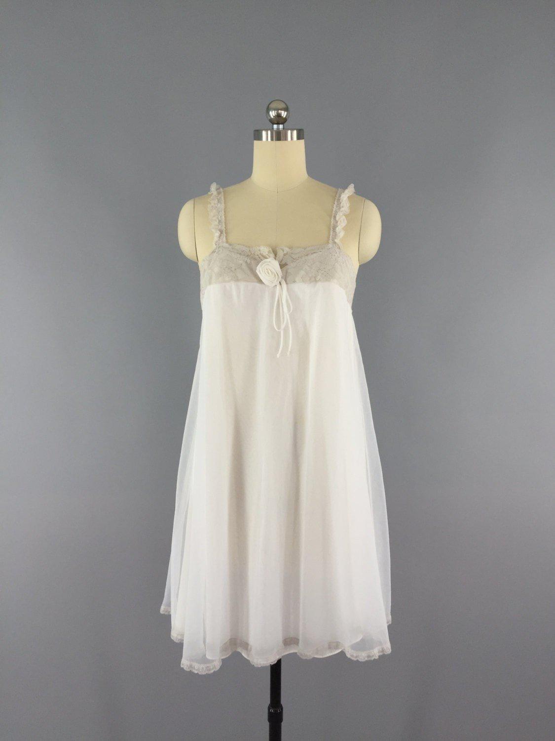 Vintage Olga Nightgown / Nightie