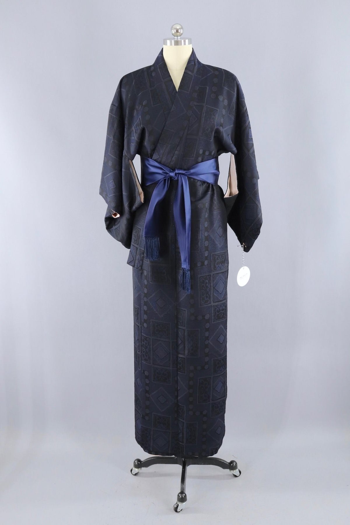 Vintage Silk Kimono Robe / Black and Blue Metallic Omeshi – ThisBlueBird