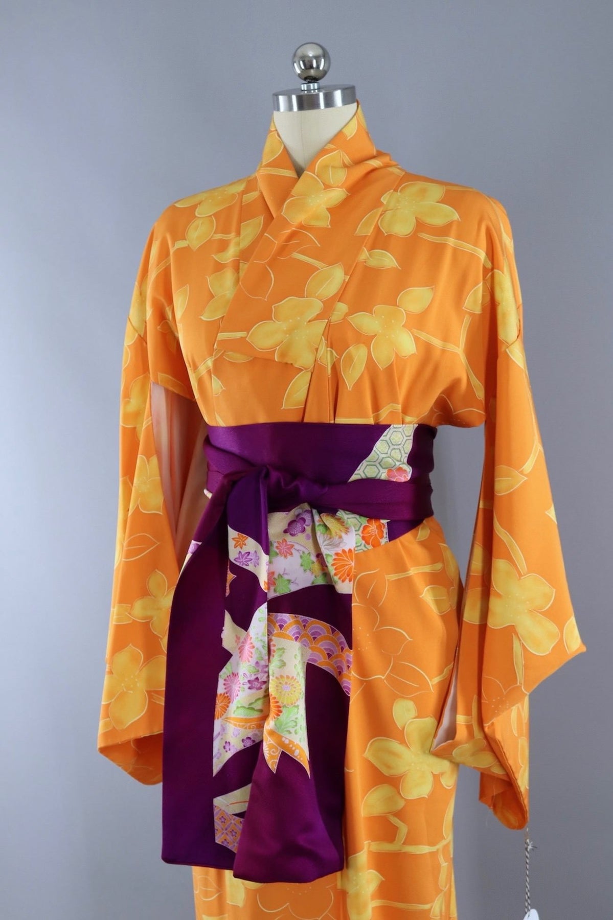 Vintage Silk Kimono Robe in Orange with Yellow Flowers – ThisBlueBird
