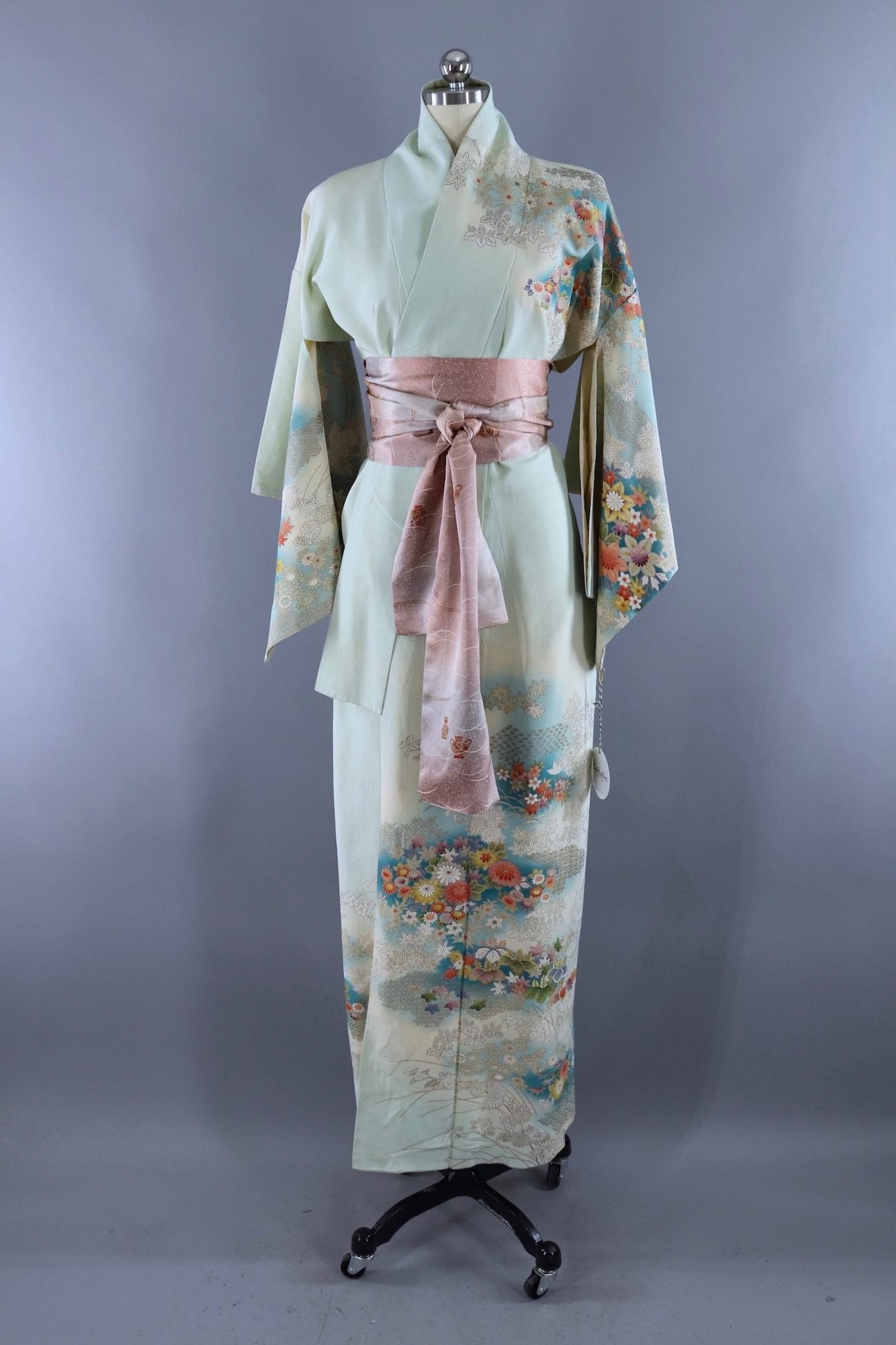 Vintage Silk Kimono Robe / Light Blue and Turquoise Floral – ThisBlueBird