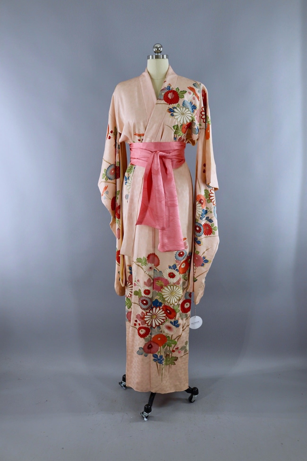 Vintage Silk Kimono Robe / Pink Floral Furisode – ThisBlueBird