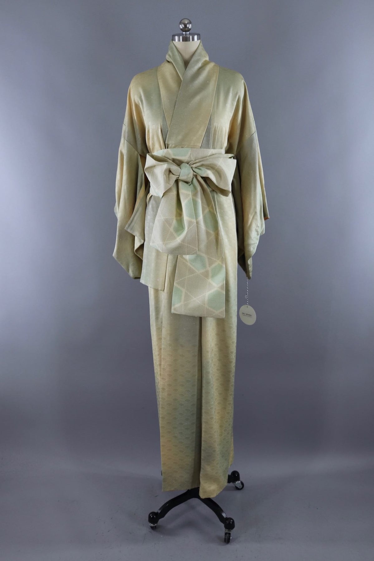 Vintage Silk Kimono Robe / Sage green and Yellow Ombre Fans – ThisBlueBird