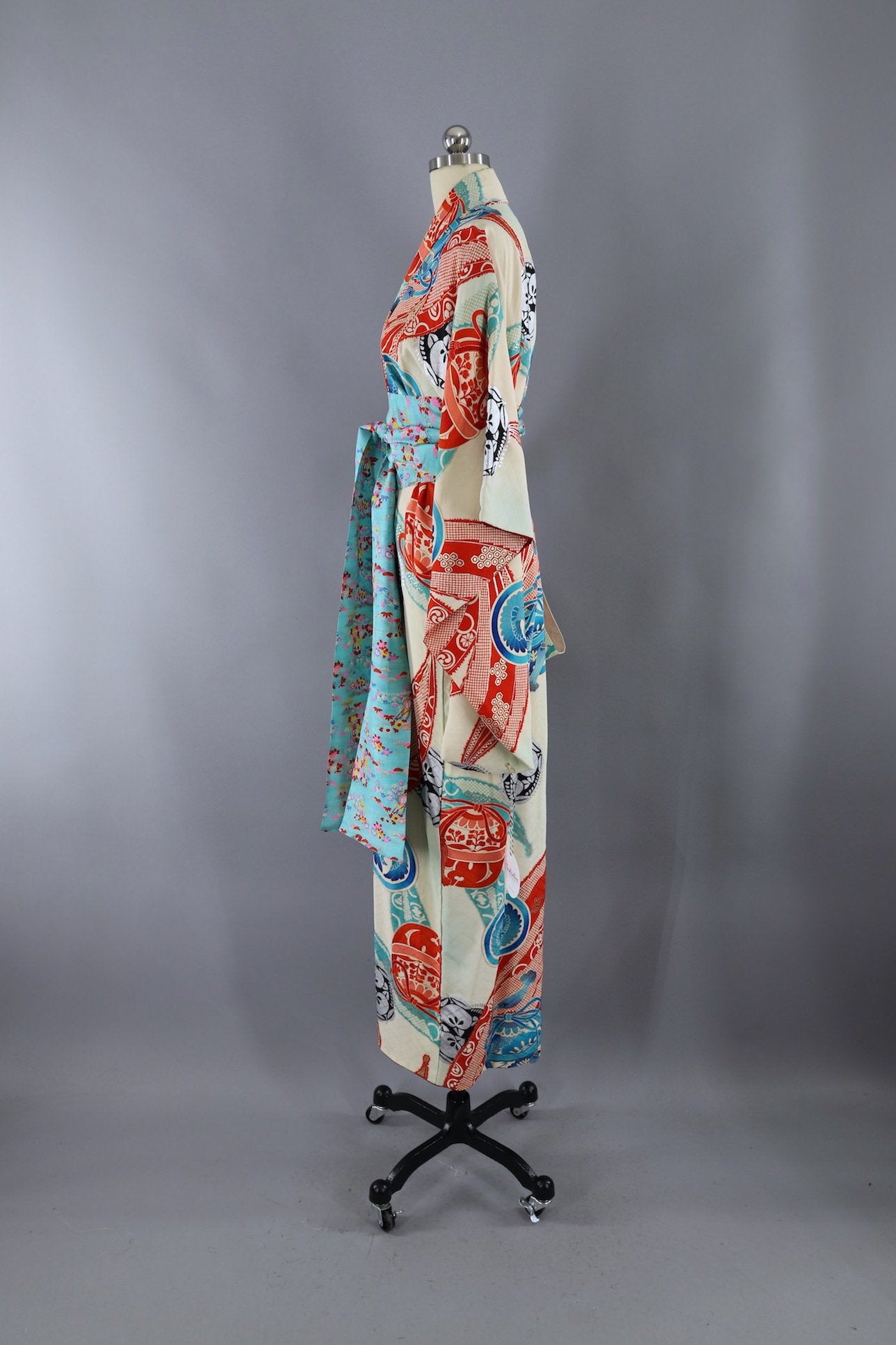Vintage Silk Kimono Robe / White, Aqua, and Red – ThisBlueBird