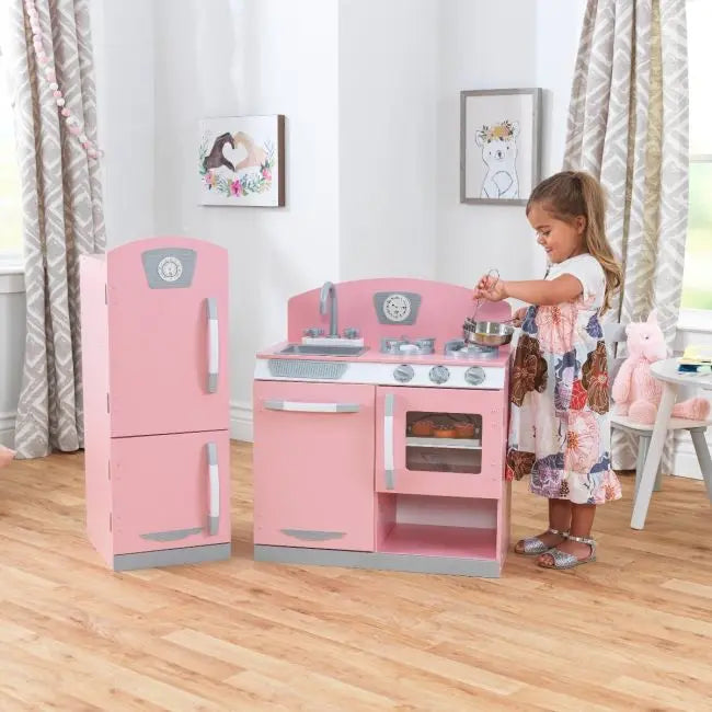 Pink children’s kitchen that can improve cooking skills from an early age