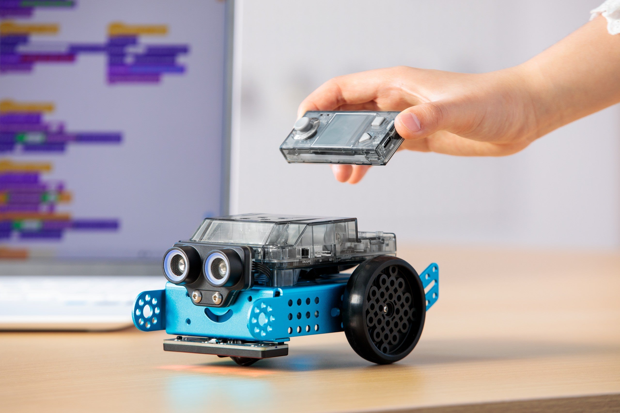 The Ultimate Guide to The Best Kids Coding Robots – Makeblock